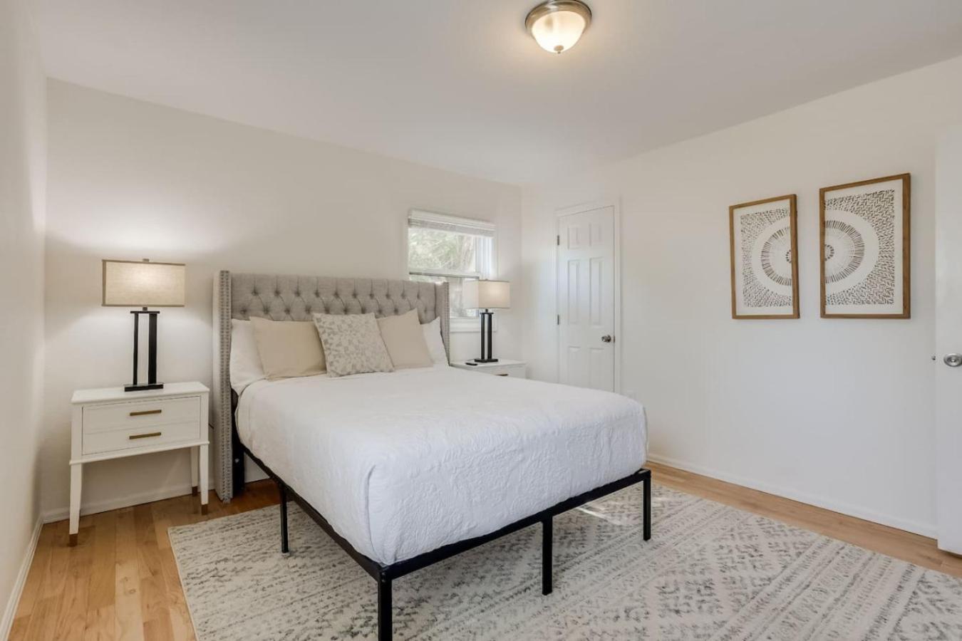 Spacious and Stylish Home With Fast Wifi and Near to Downtown