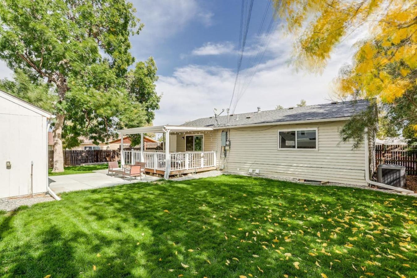Spacious and Stylish Home With Fast Wifi and Near to Downtown