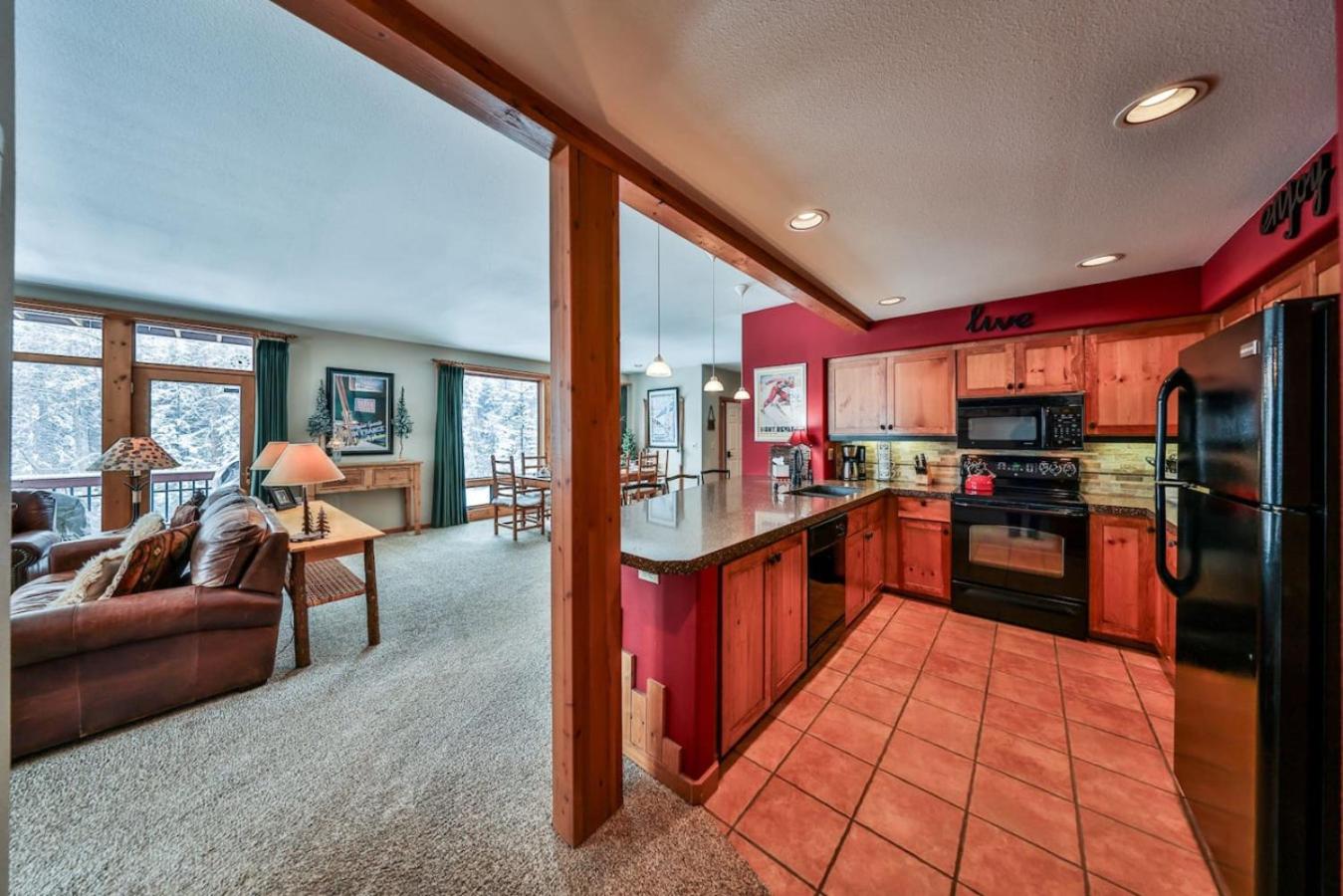 Rocky Mountain Retreat Steps to Slopes with Hot Tub and Spectacular Views