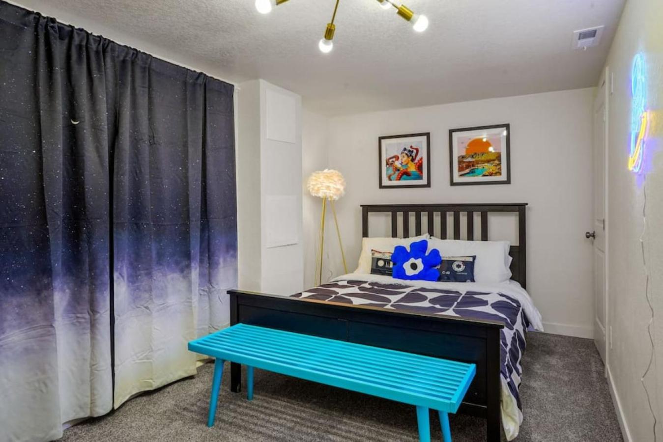 5 Bedroom Home 10 Min Drive To Downtown