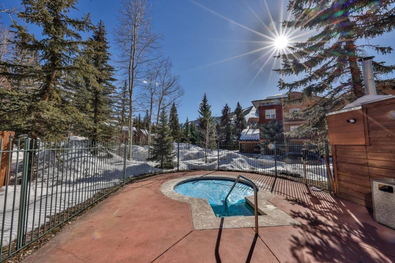Rocky Mountain Retreat Steps to Slopes with Hot Tub and Spectacular Views