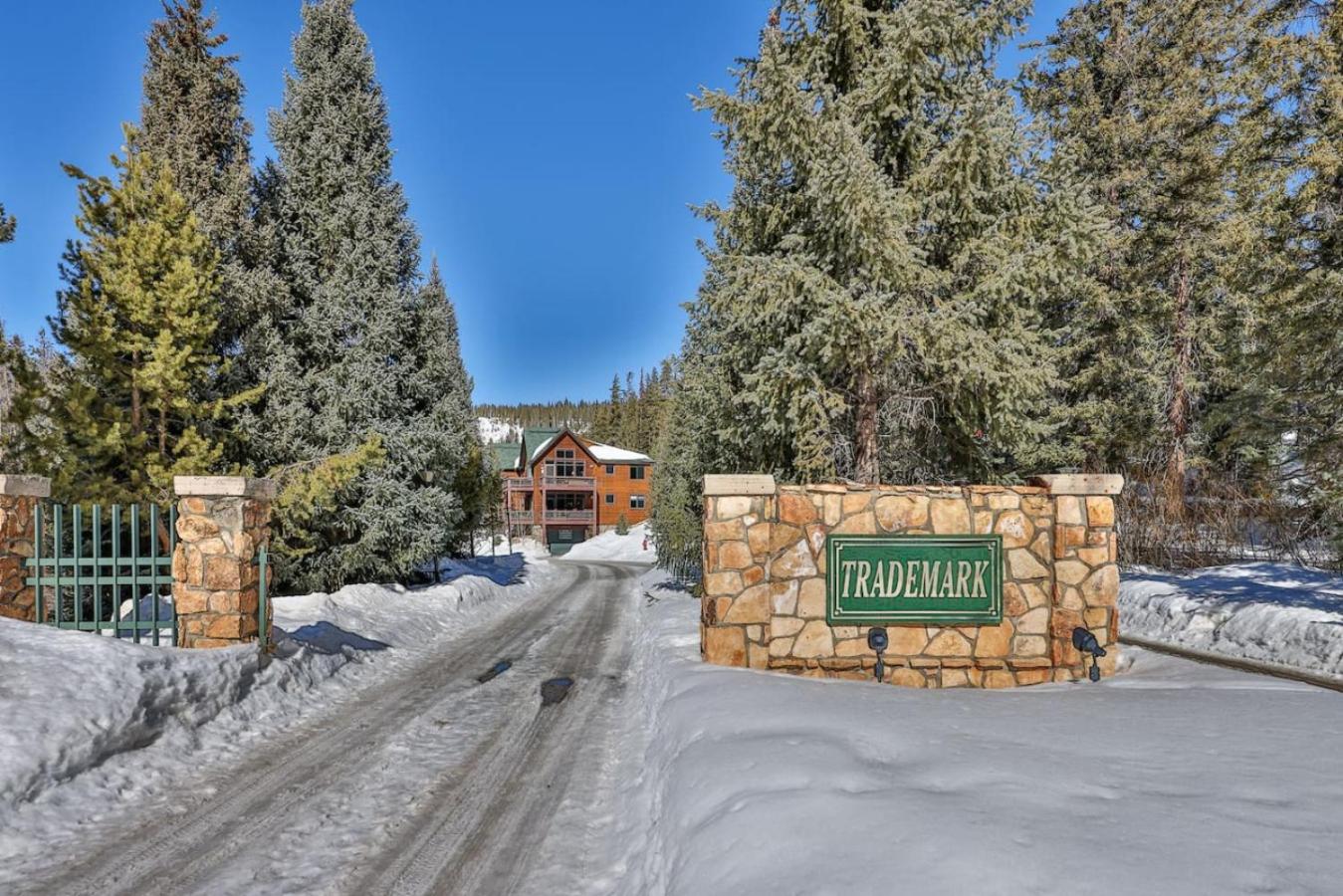 Rocky Mountain Retreat Steps to Slopes with Hot Tub and Spectacular Views