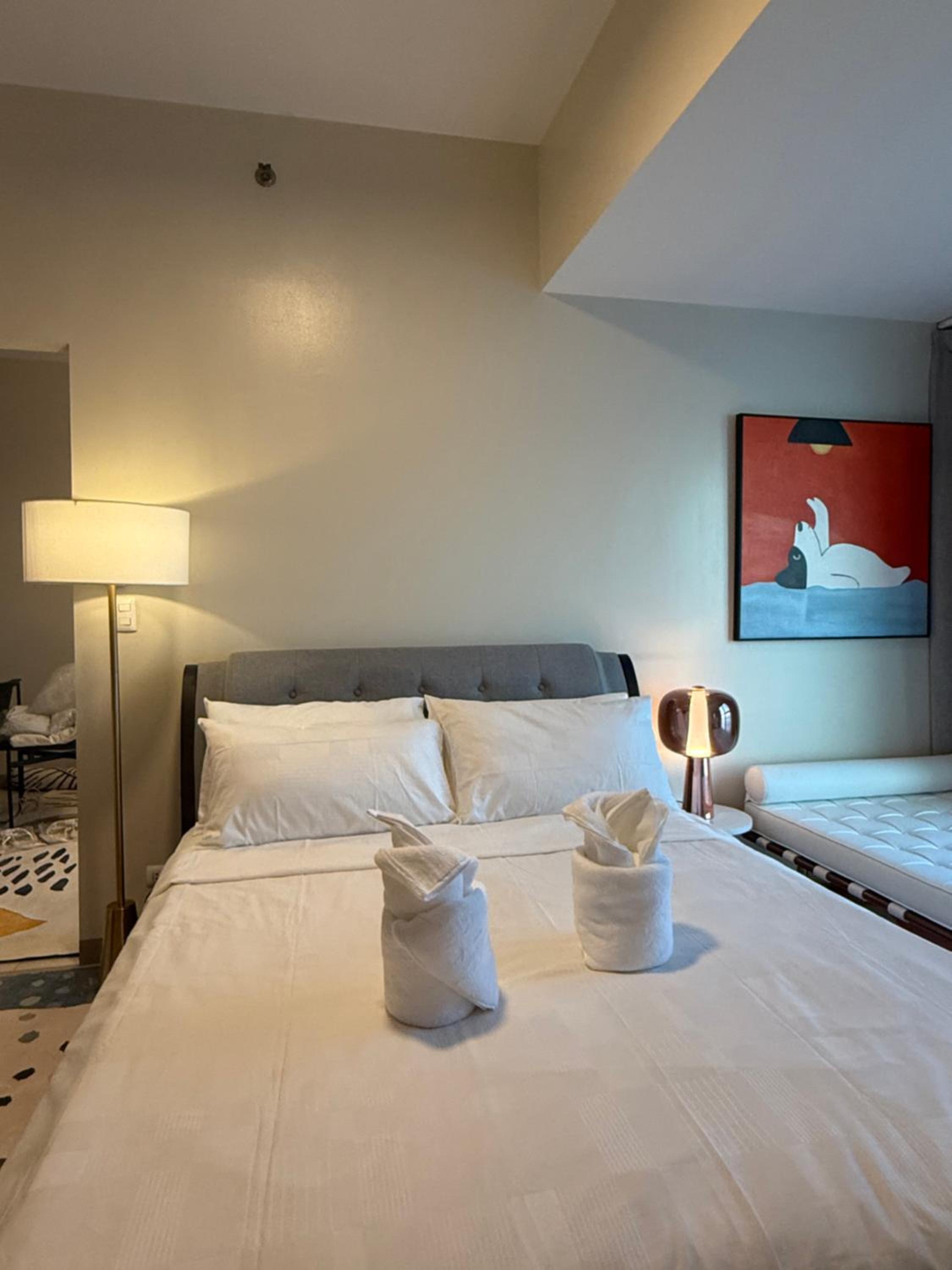 Playful 1BR With Magnificant Bayview Garden View Near Okada, Solaire, Aiports