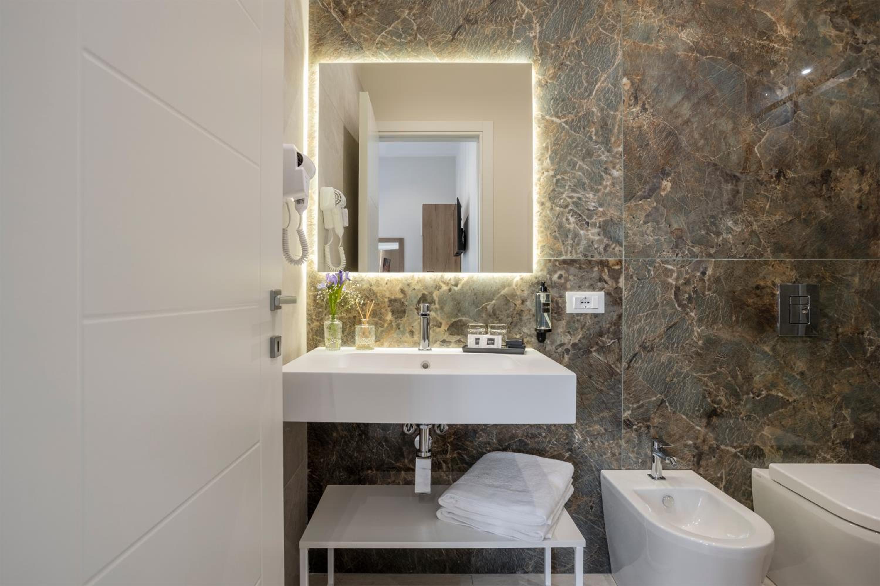 Julia's Boutique Rooms