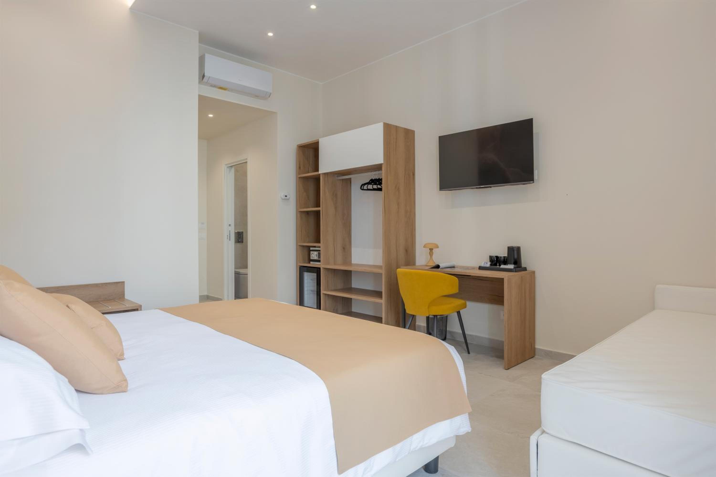 Julia's Boutique Rooms