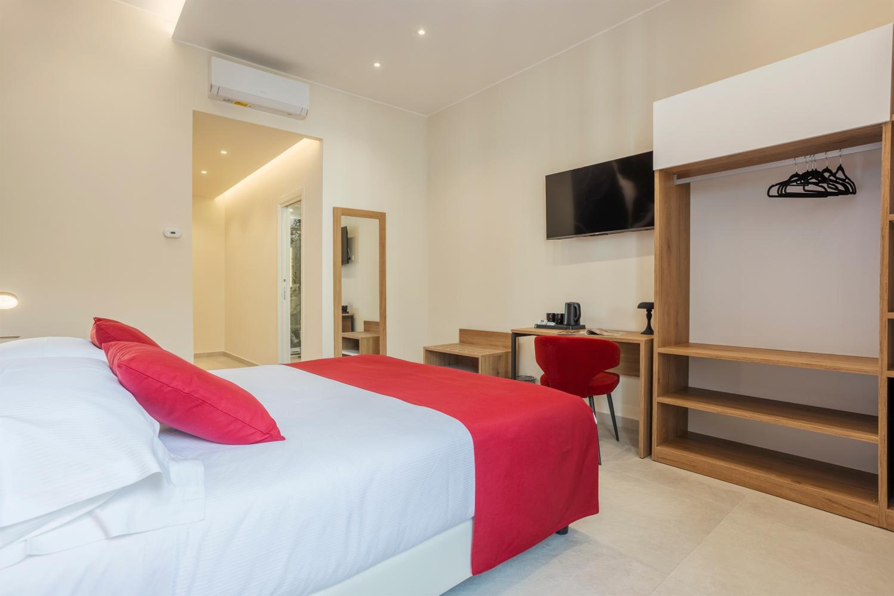 Julia's Boutique Rooms