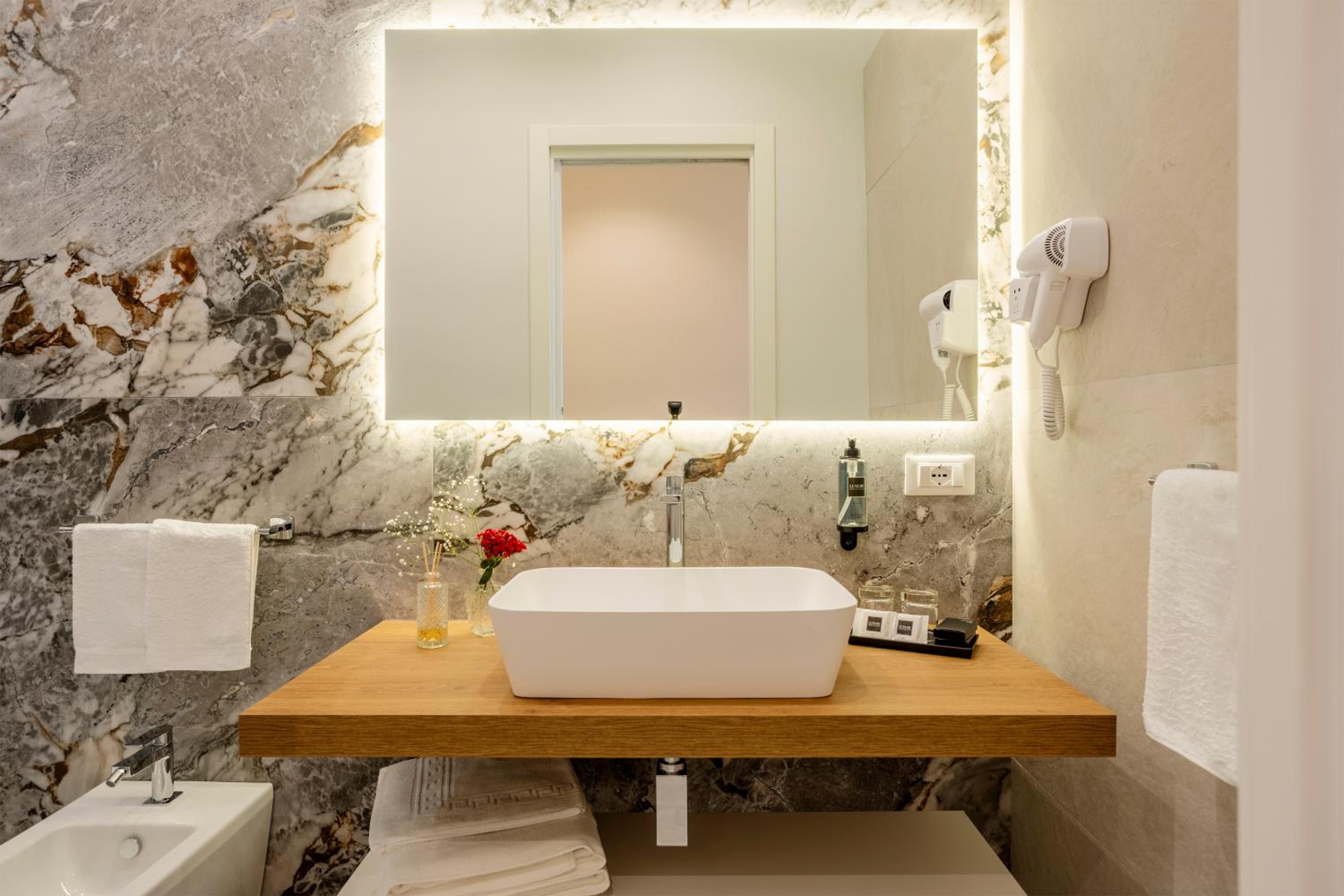 Julia's Boutique Rooms