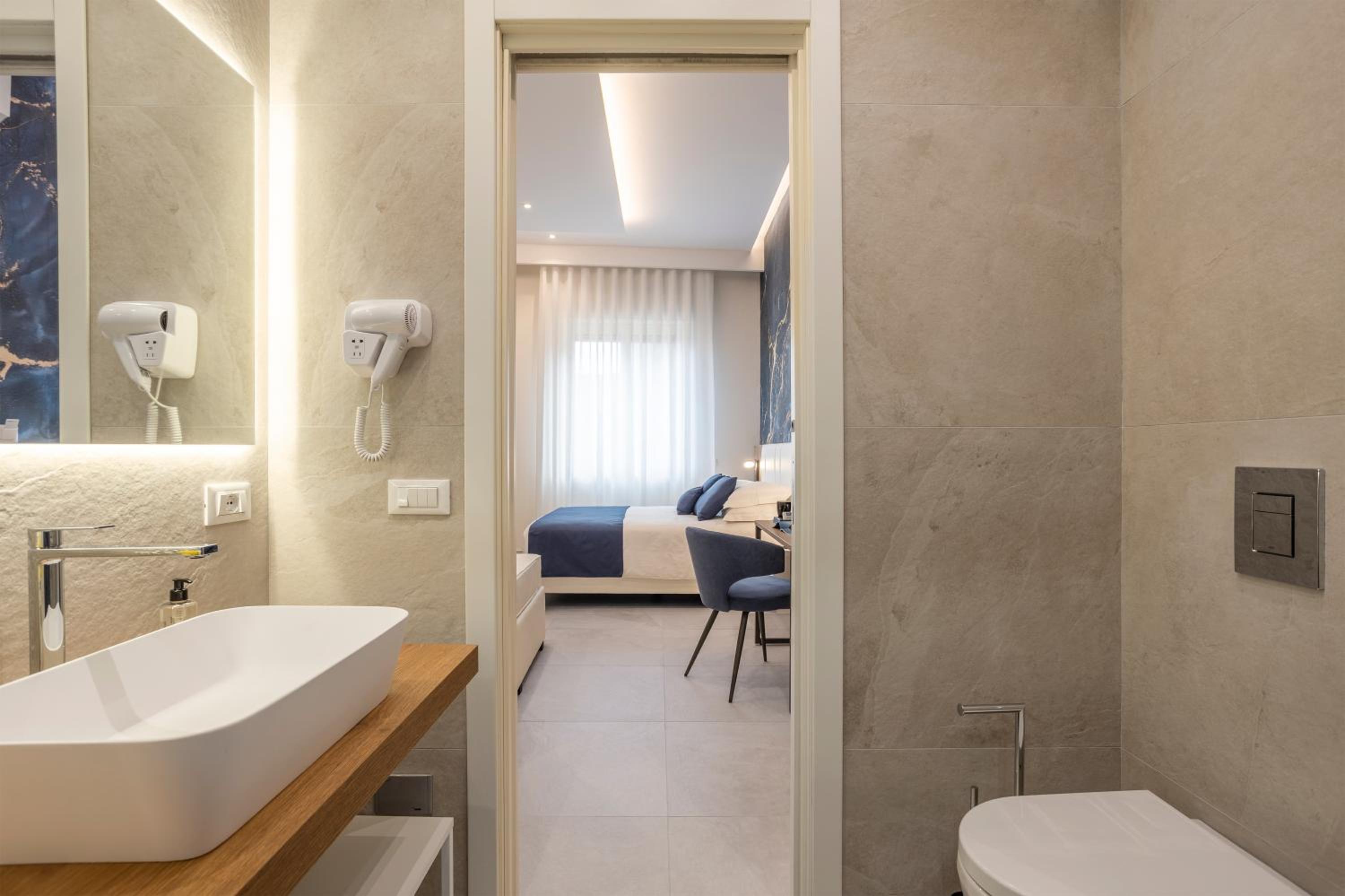 Julia's Boutique Rooms