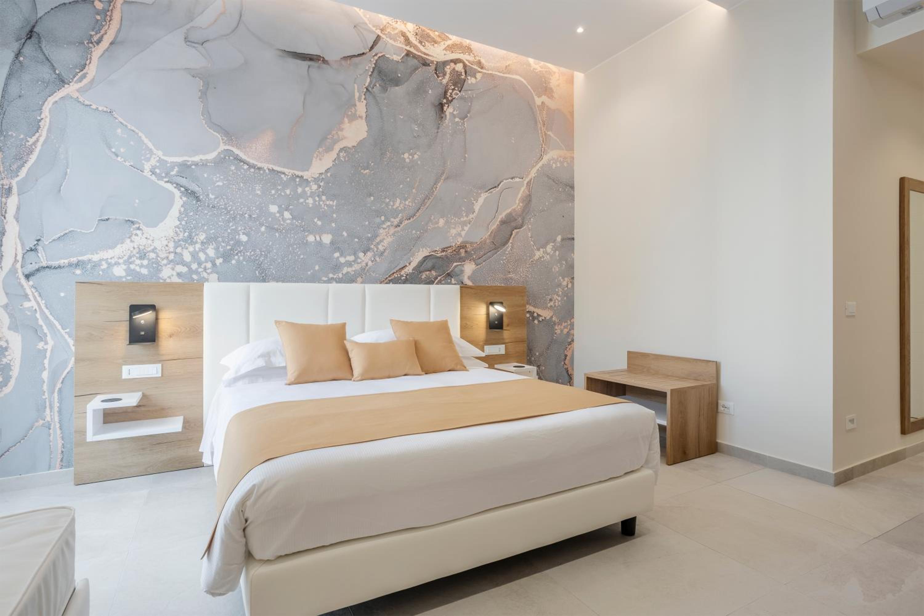 Julia's Boutique Rooms