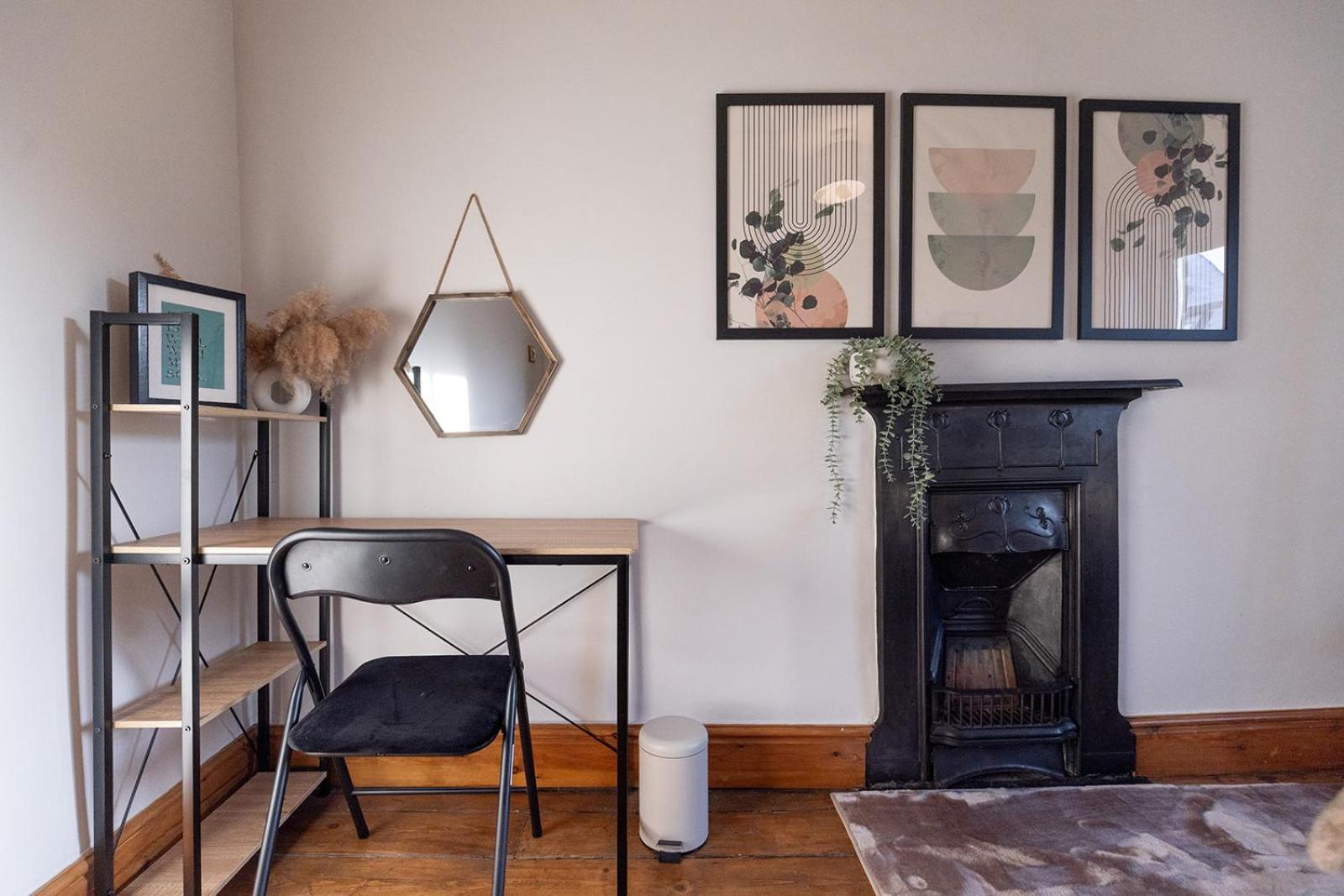 WEST VIEW COTTAGE - Charming Wensley Cottage in the Heart of Peaks
