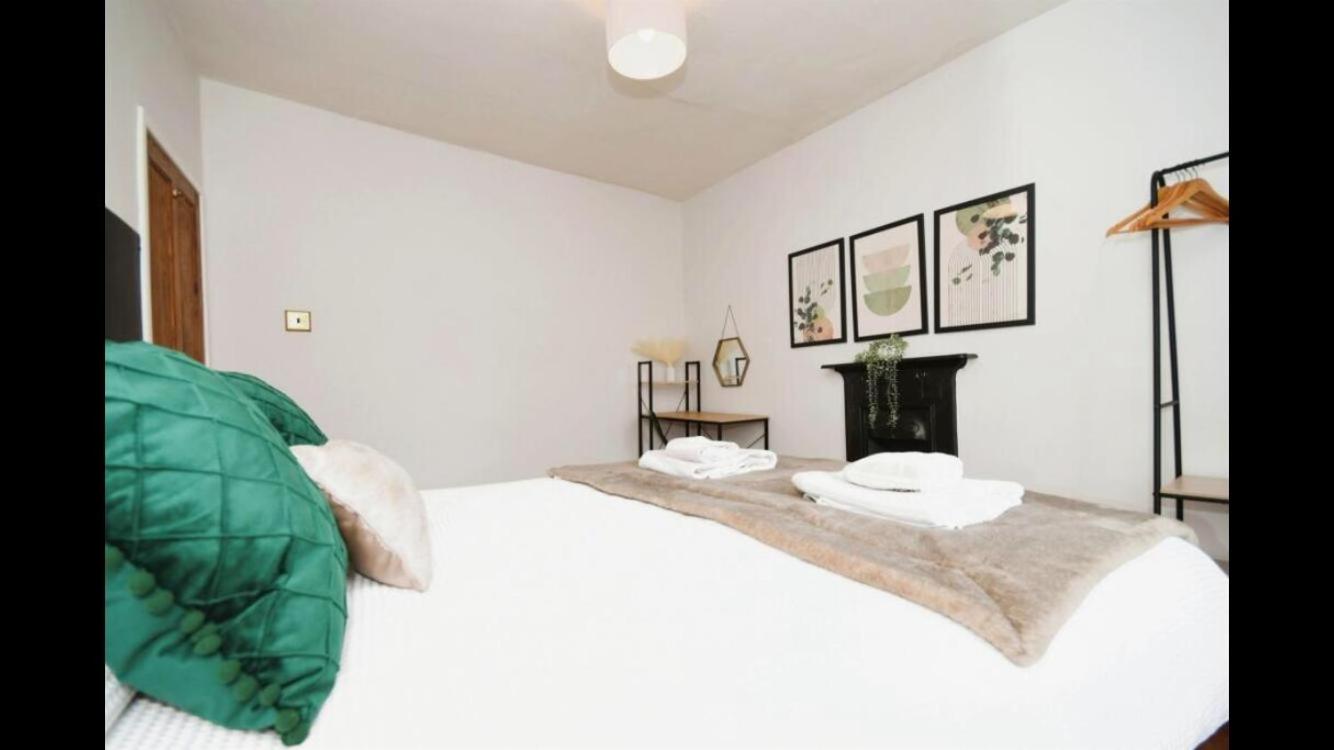 WEST VIEW COTTAGE - Charming Wensley Cottage in the Heart of Peaks