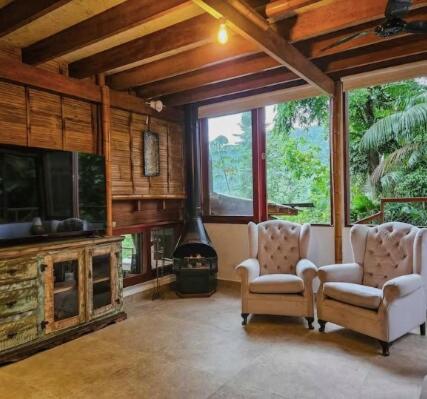 Casa Yamandu, Biocasa in the forest, beautiful waterfall