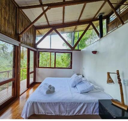 Casa Yamandu, Biocasa in the forest, beautiful waterfall