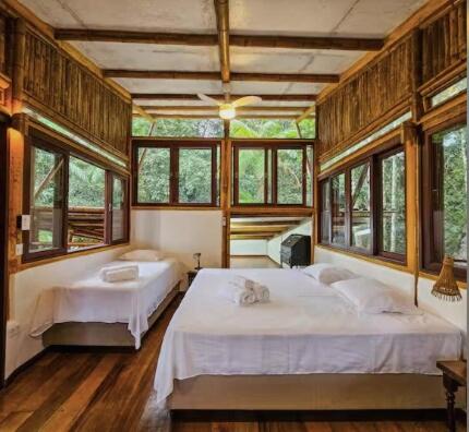 Casa Yamandu, Biocasa in the forest, beautiful waterfall