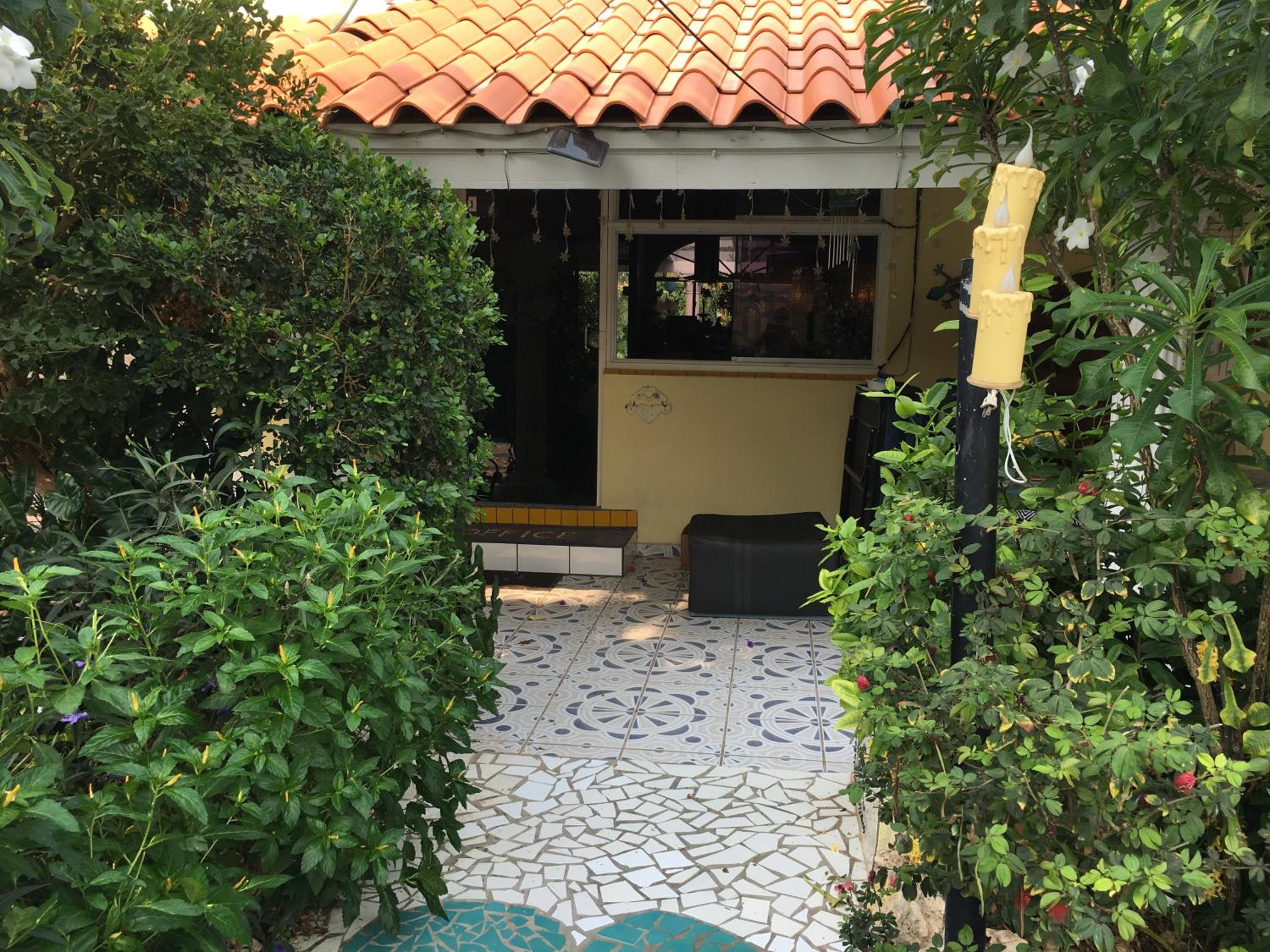 Sunflower Villa Studios