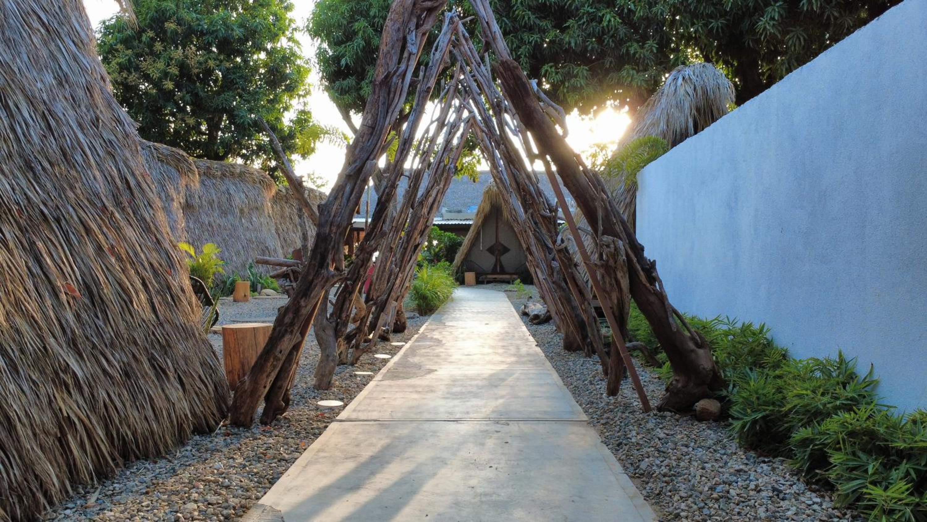 Tribu Tipis & Surf