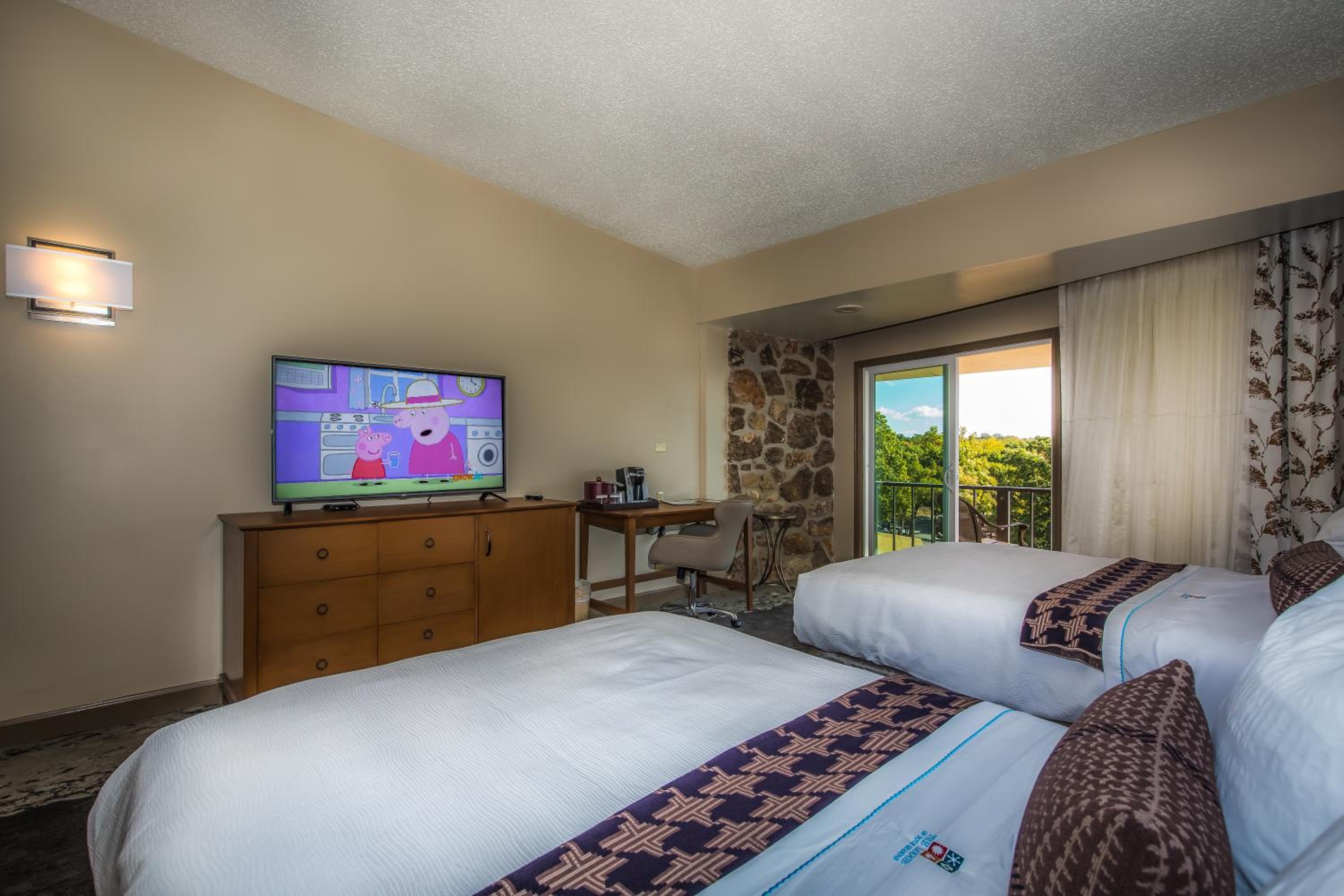 Lodge of Four Seasons Golf Resort, Marina  Spa - Property Image 20