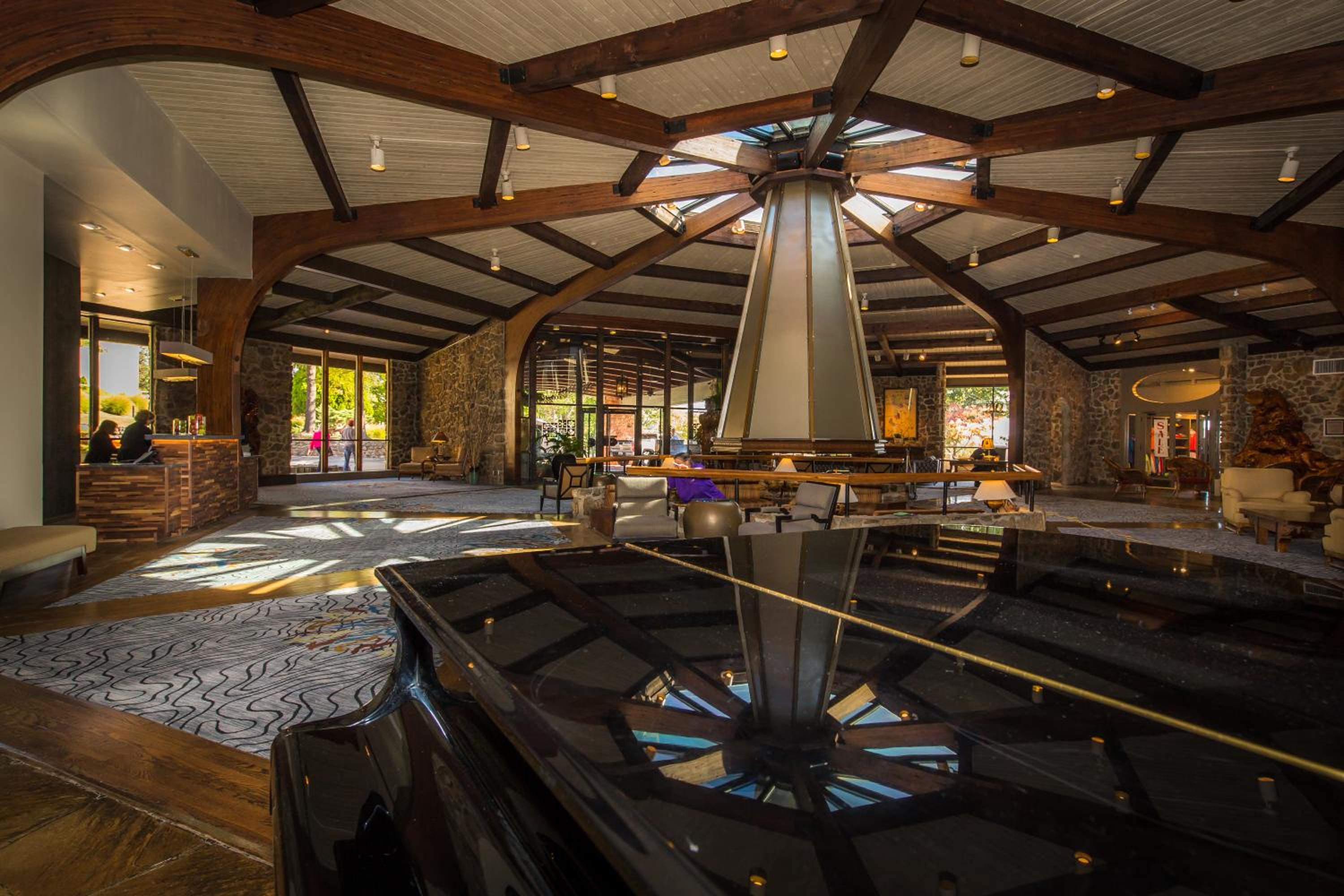 Lodge of Four Seasons Golf Resort, Marina  Spa - Property Image 6