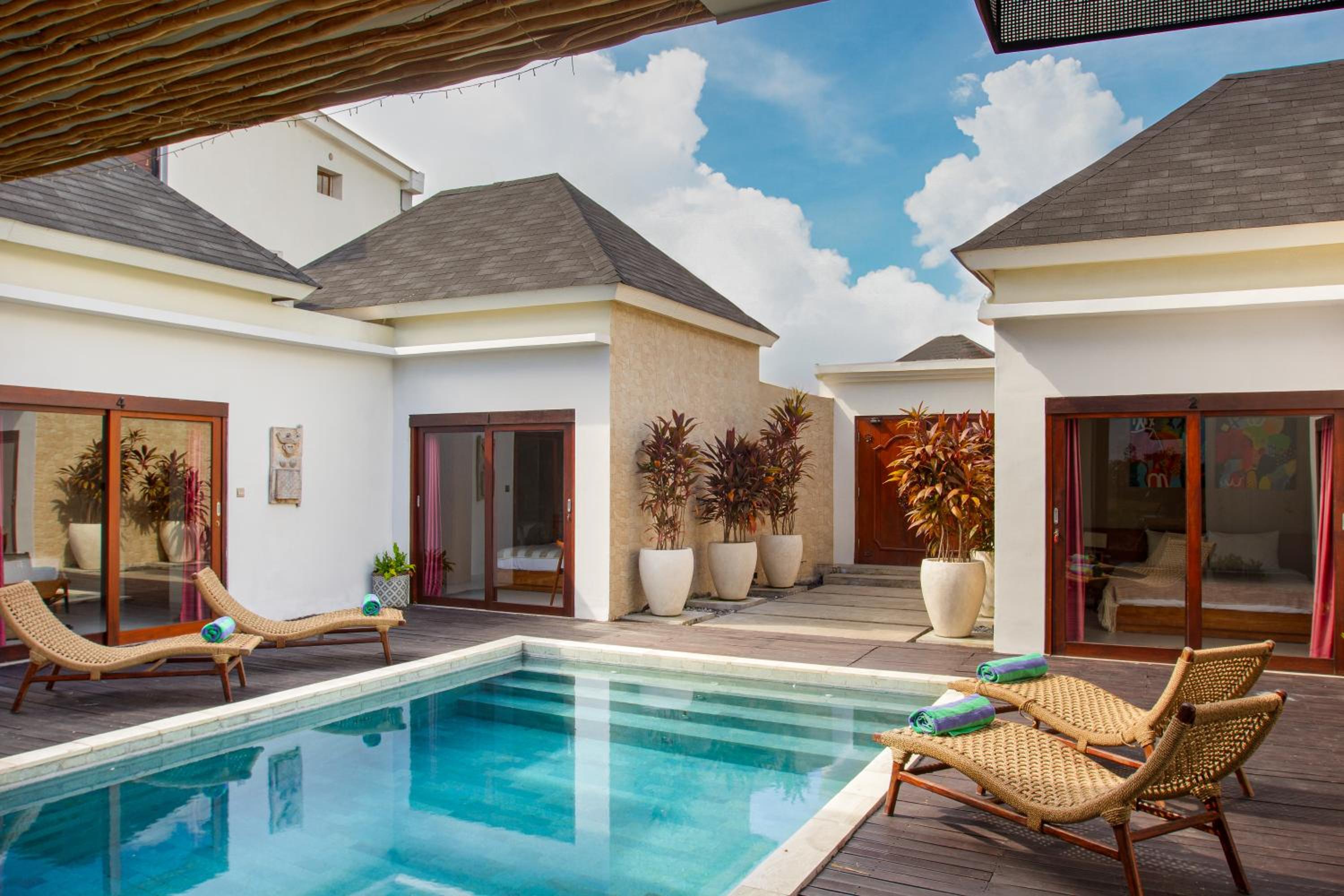 Villa Melko Stylish 4BR Villa with Pool & Rooftop Lounge