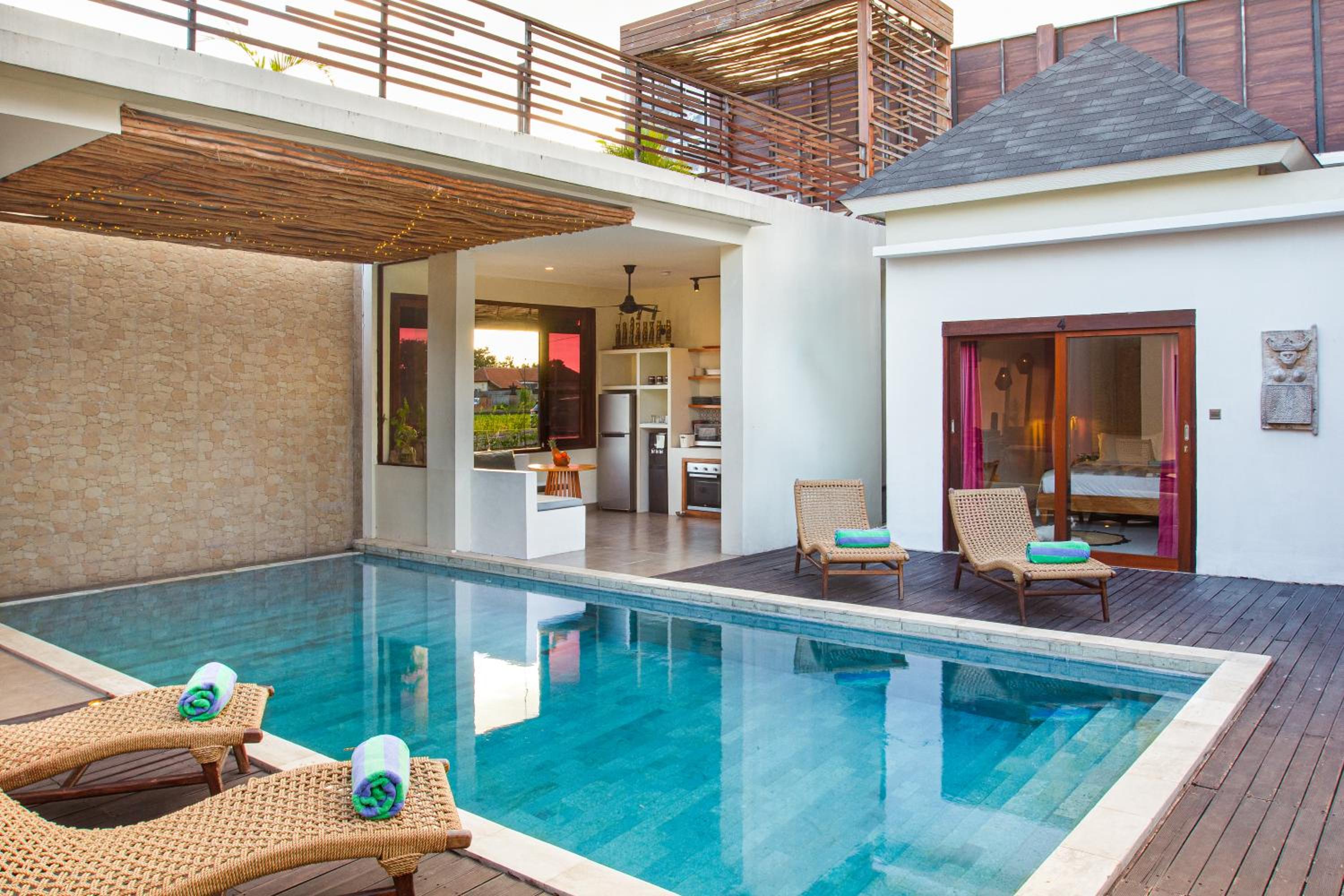 Villa Melko Stylish 4BR Villa with Pool & Rooftop Lounge