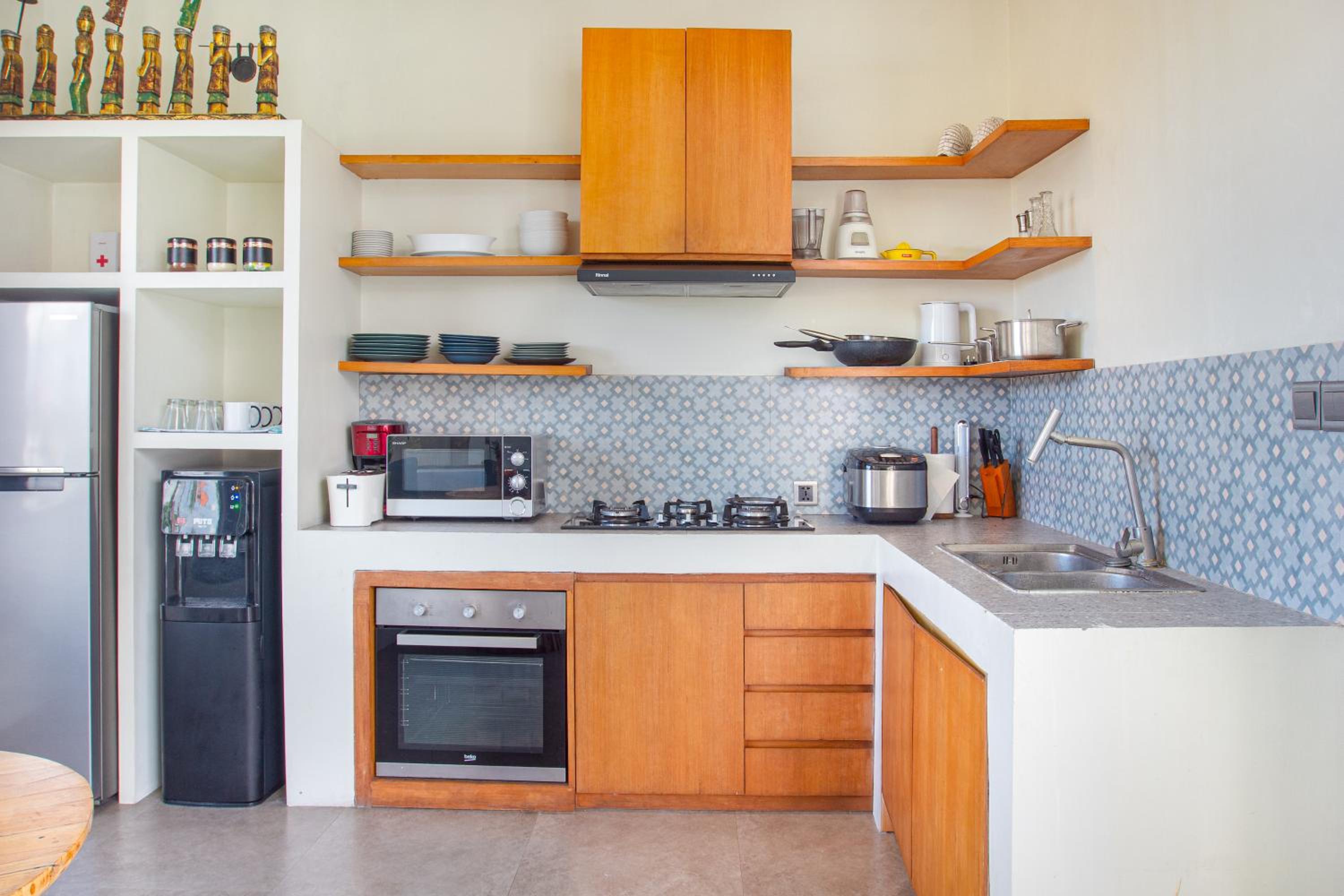 Villa Melko Stylish 4BR Villa with Pool & Rooftop Lounge
