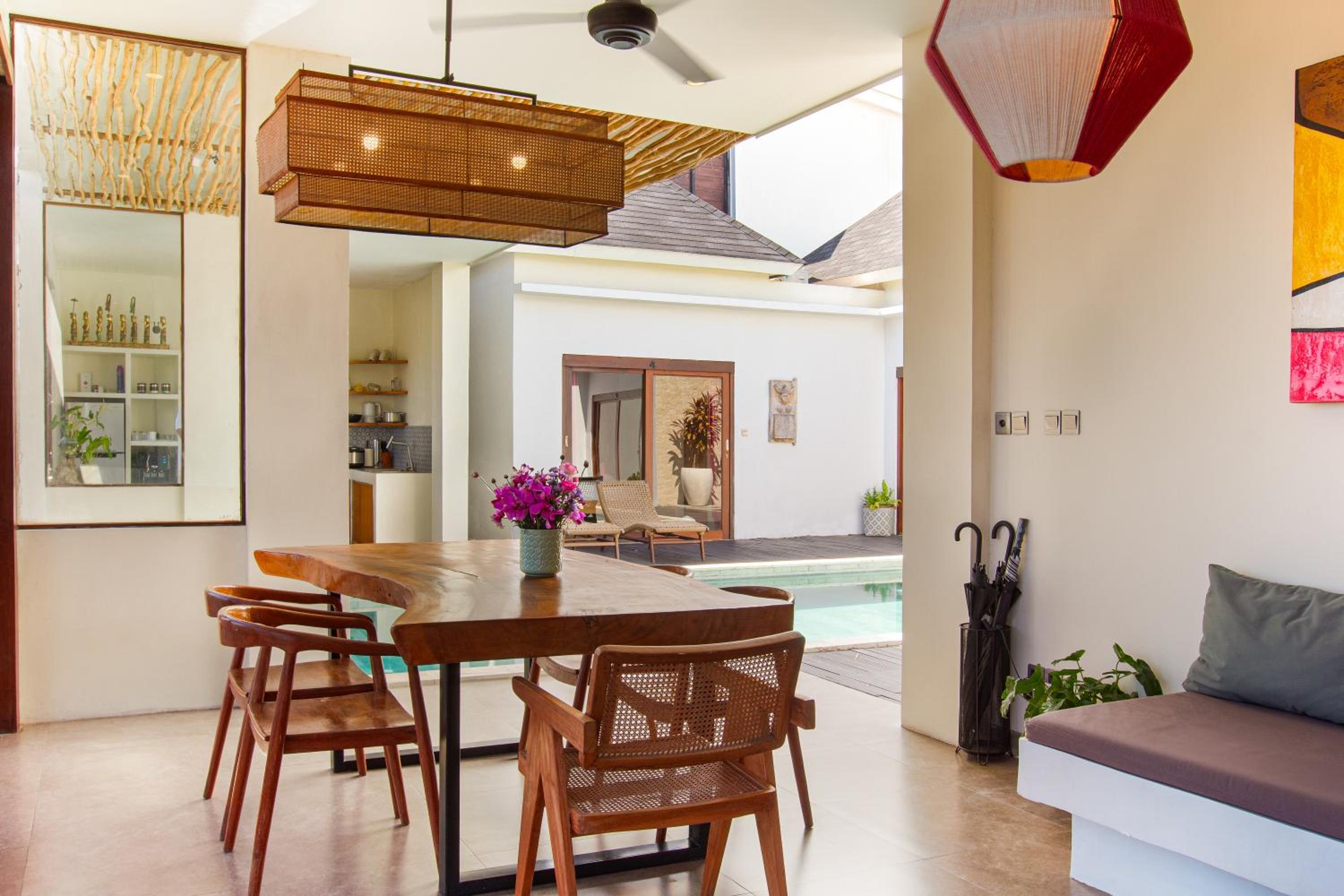 Villa Melko Stylish 4BR Villa with Pool & Rooftop Lounge