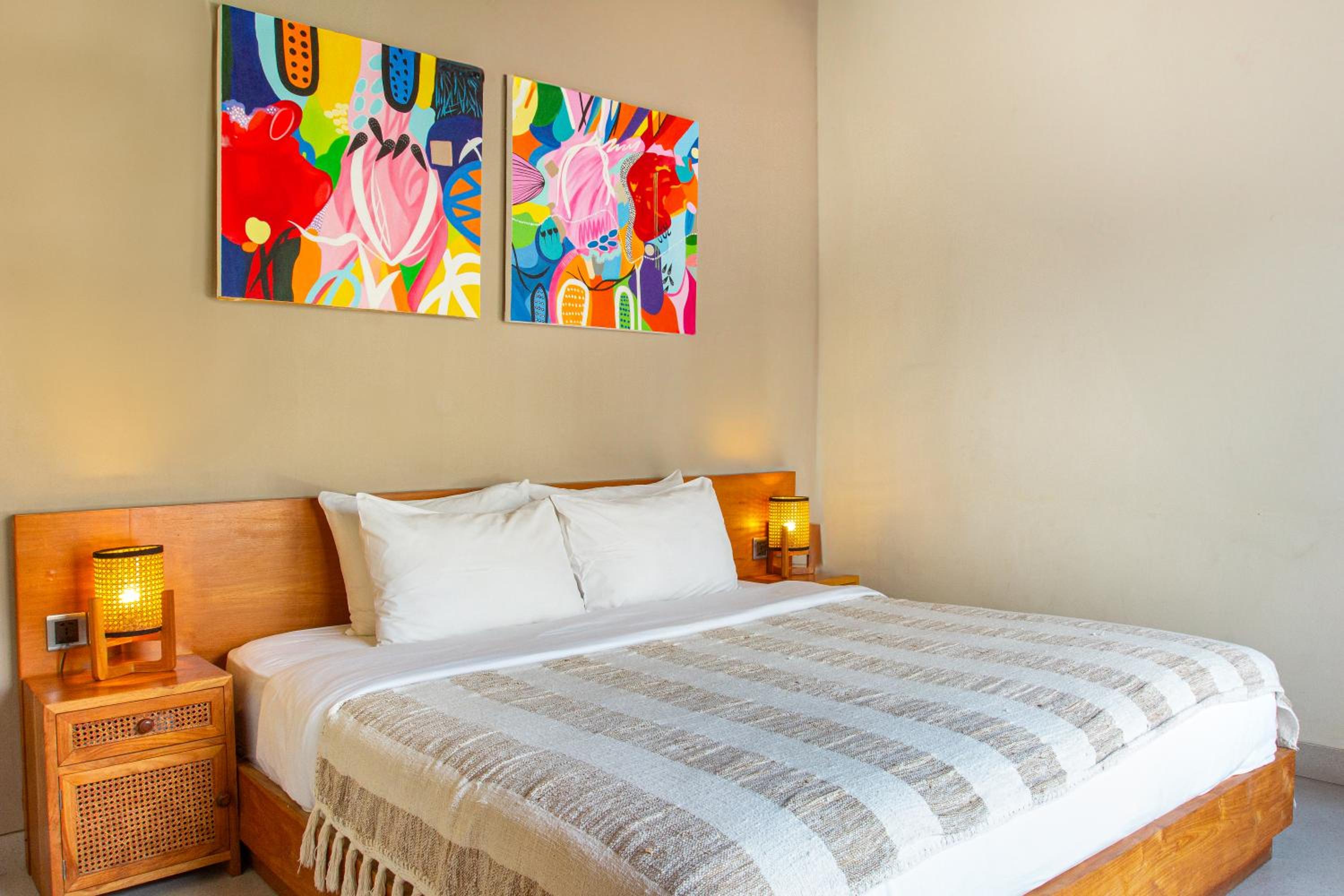 Villa Melko Stylish 4BR Villa with Pool & Rooftop Lounge