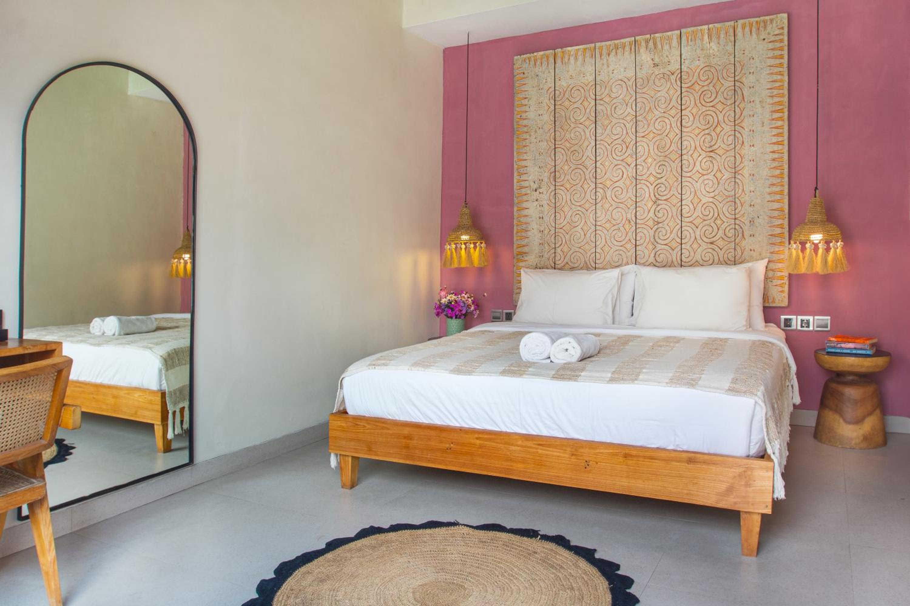 Villa Melko Stylish 4BR Villa with Pool & Rooftop Lounge