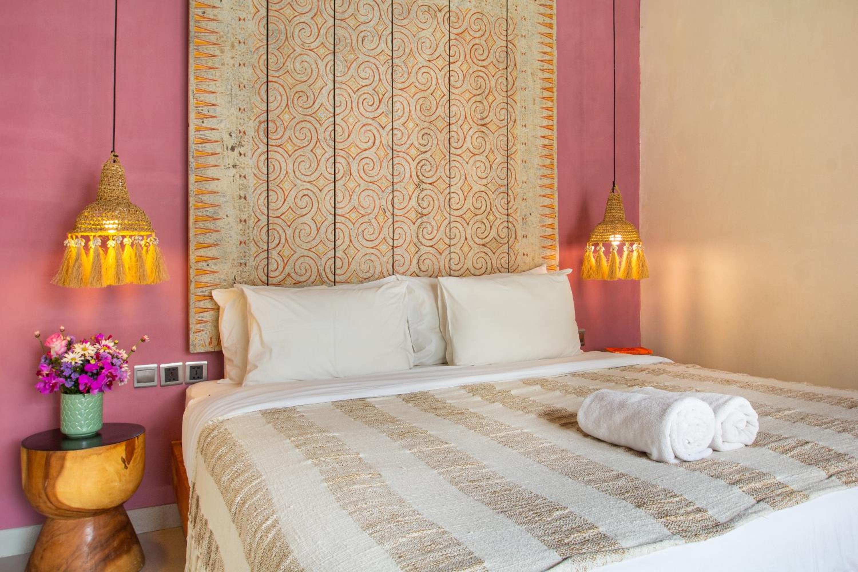 Villa Melko Stylish 4BR Villa with Pool & Rooftop Lounge