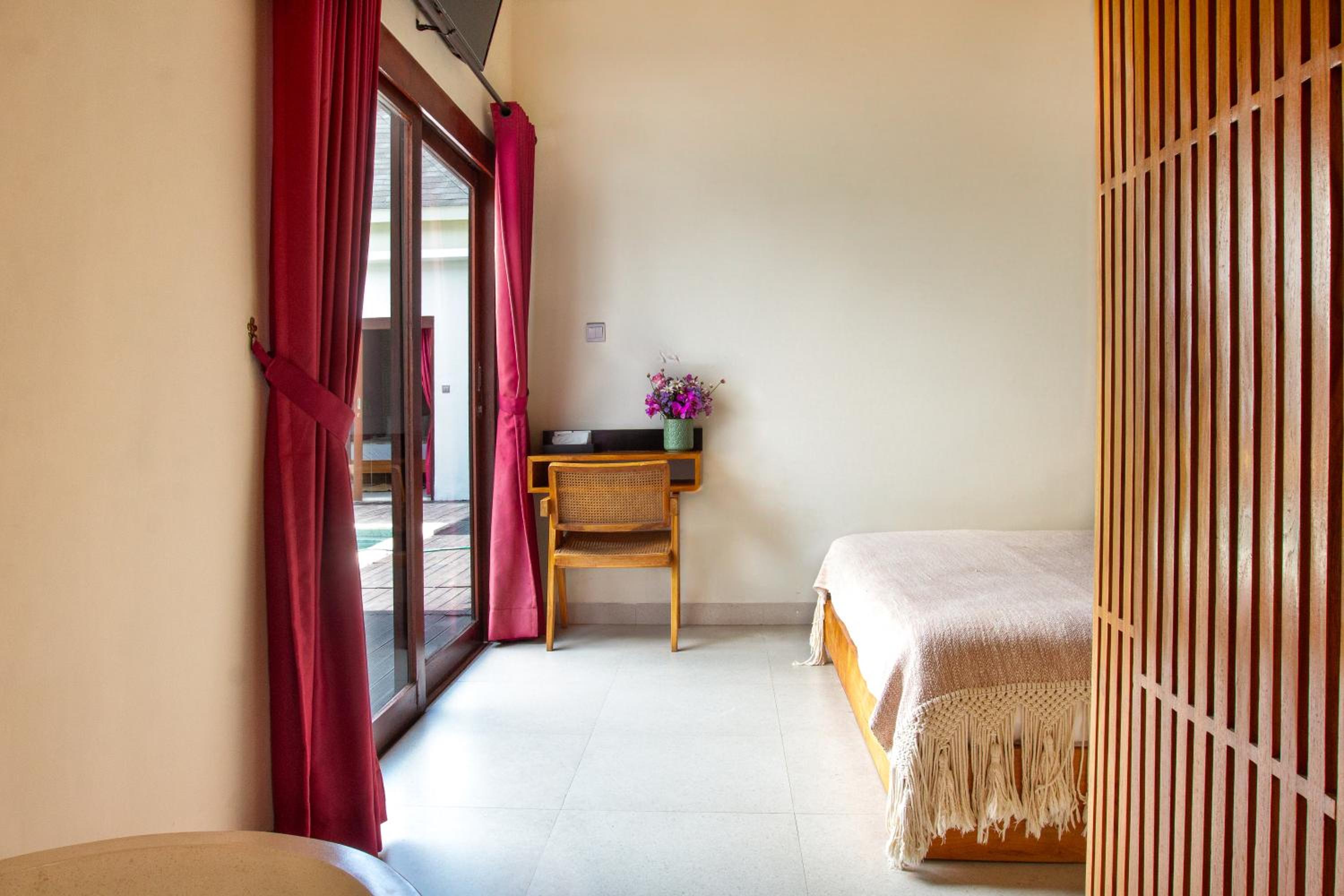 Villa Melko Stylish 4BR Villa with Pool & Rooftop Lounge