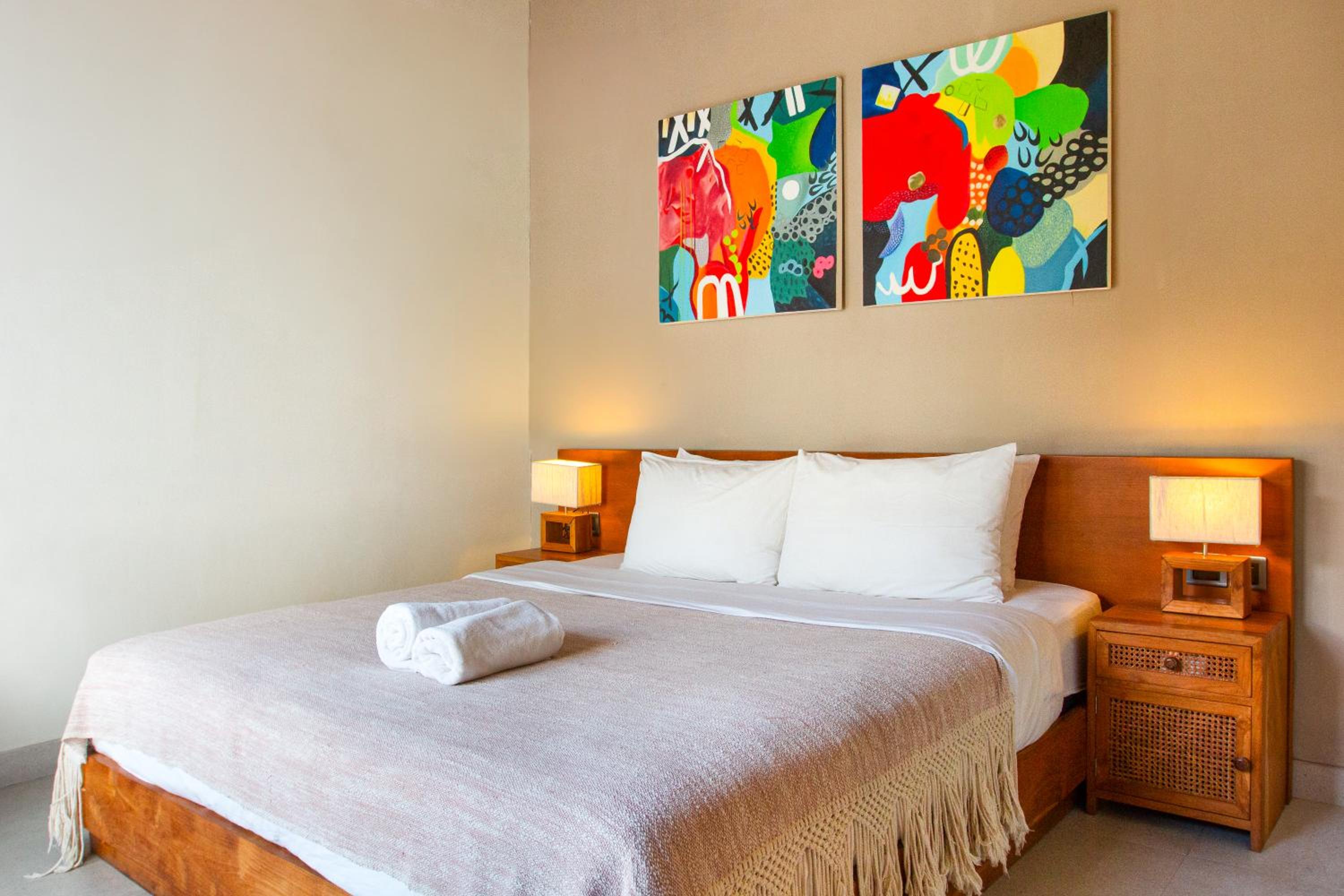 Villa Melko Stylish 4BR Villa with Pool & Rooftop Lounge