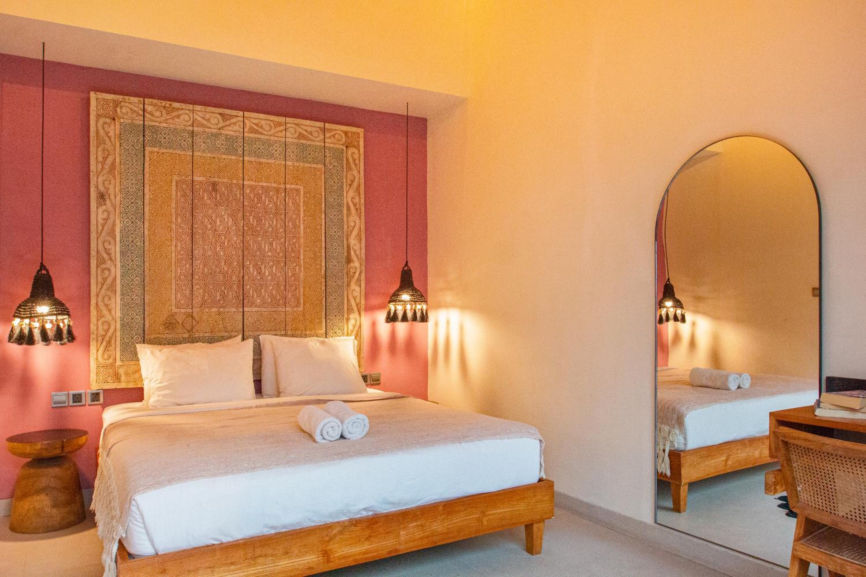 Villa Melko Stylish 4BR Villa with Pool & Rooftop Lounge