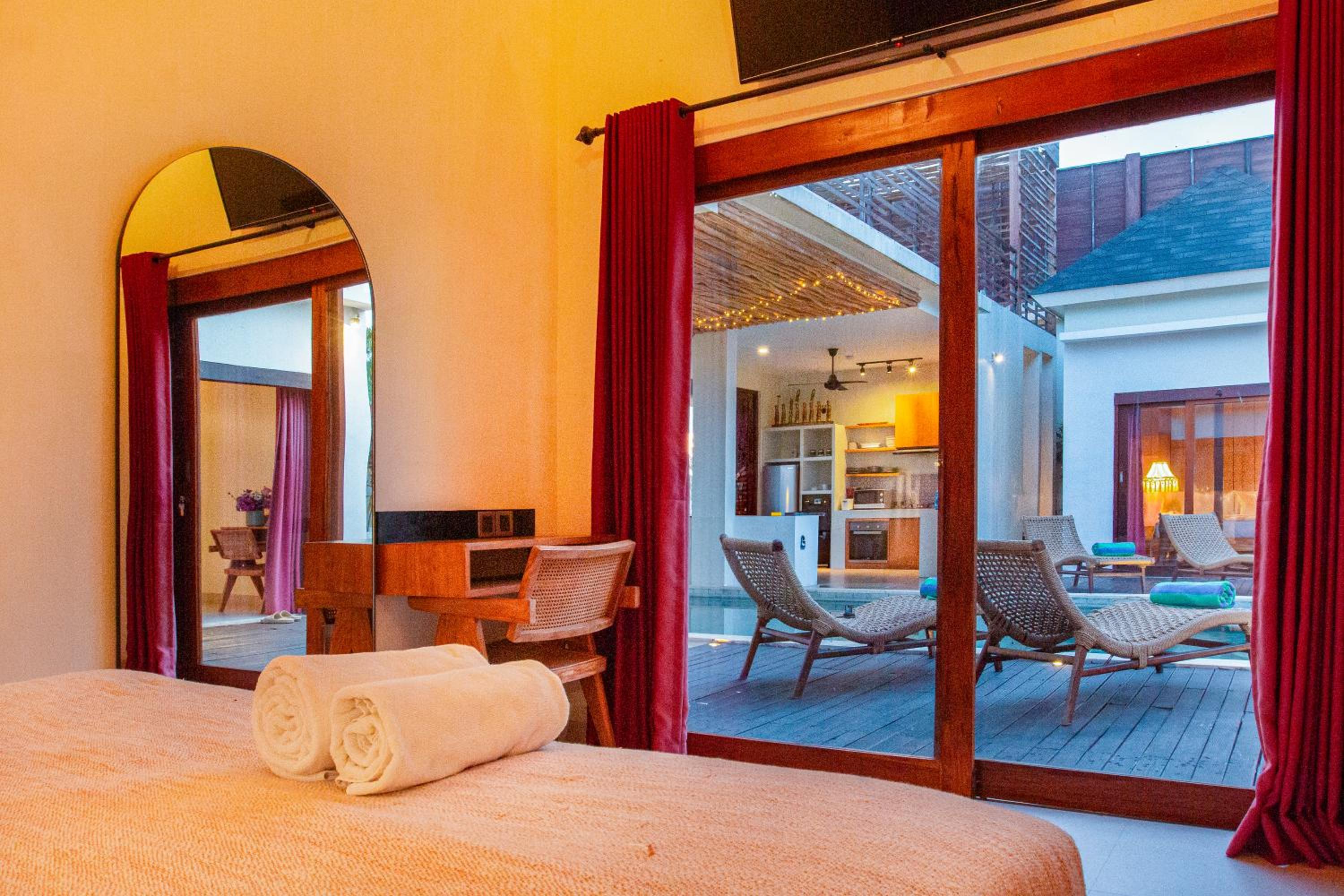 Villa Melko Stylish 4BR Villa with Pool & Rooftop Lounge
