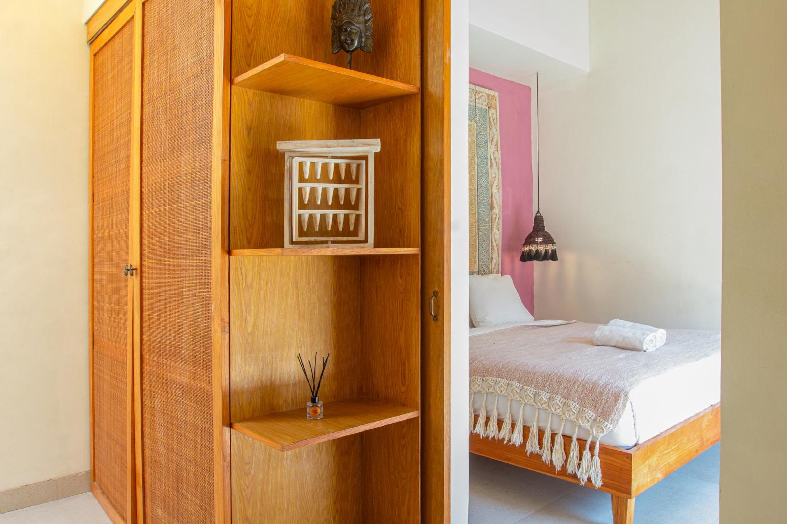 Villa Melko Stylish 4BR Villa with Pool & Rooftop Lounge