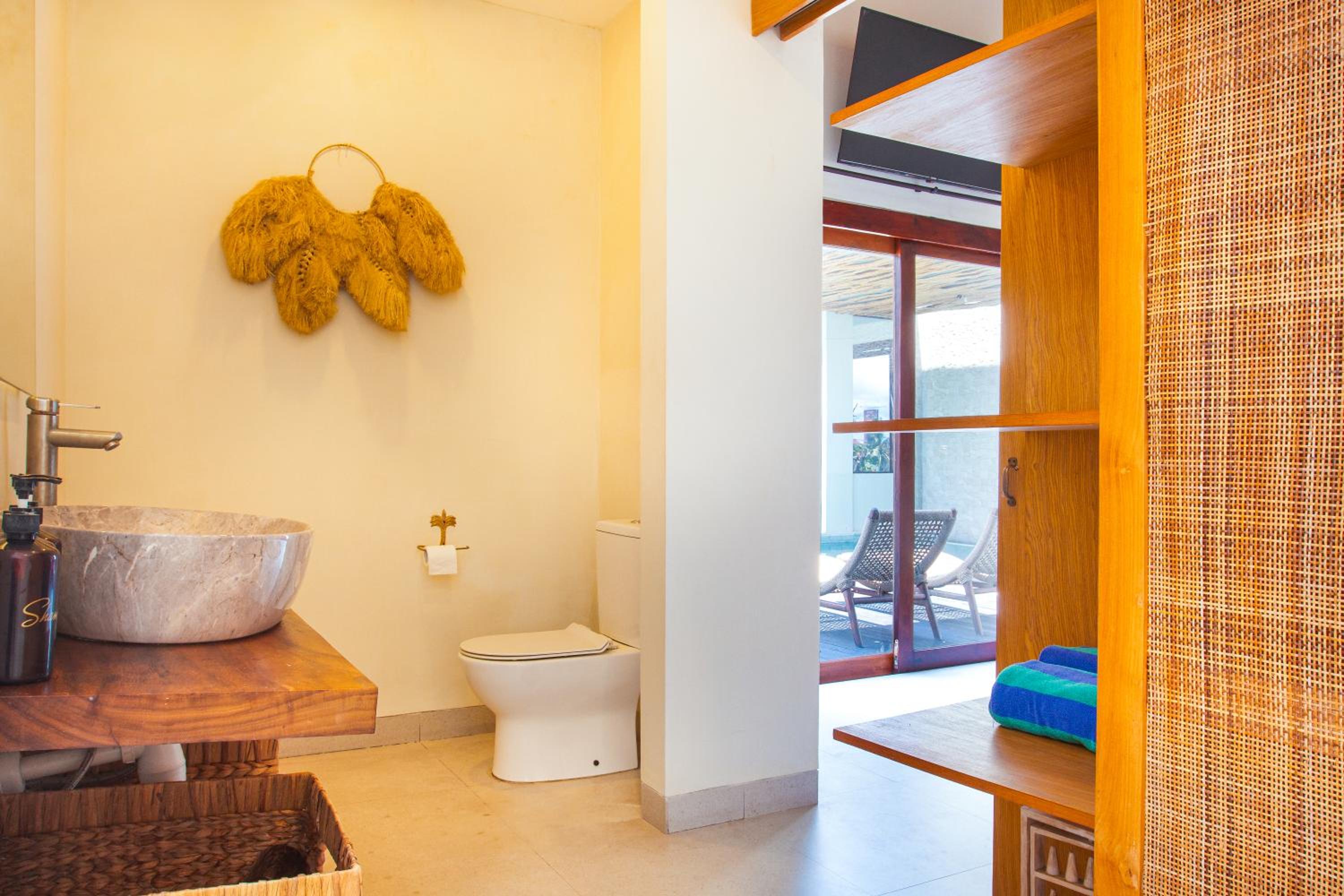Villa Melko Stylish 4BR Villa with Pool & Rooftop Lounge