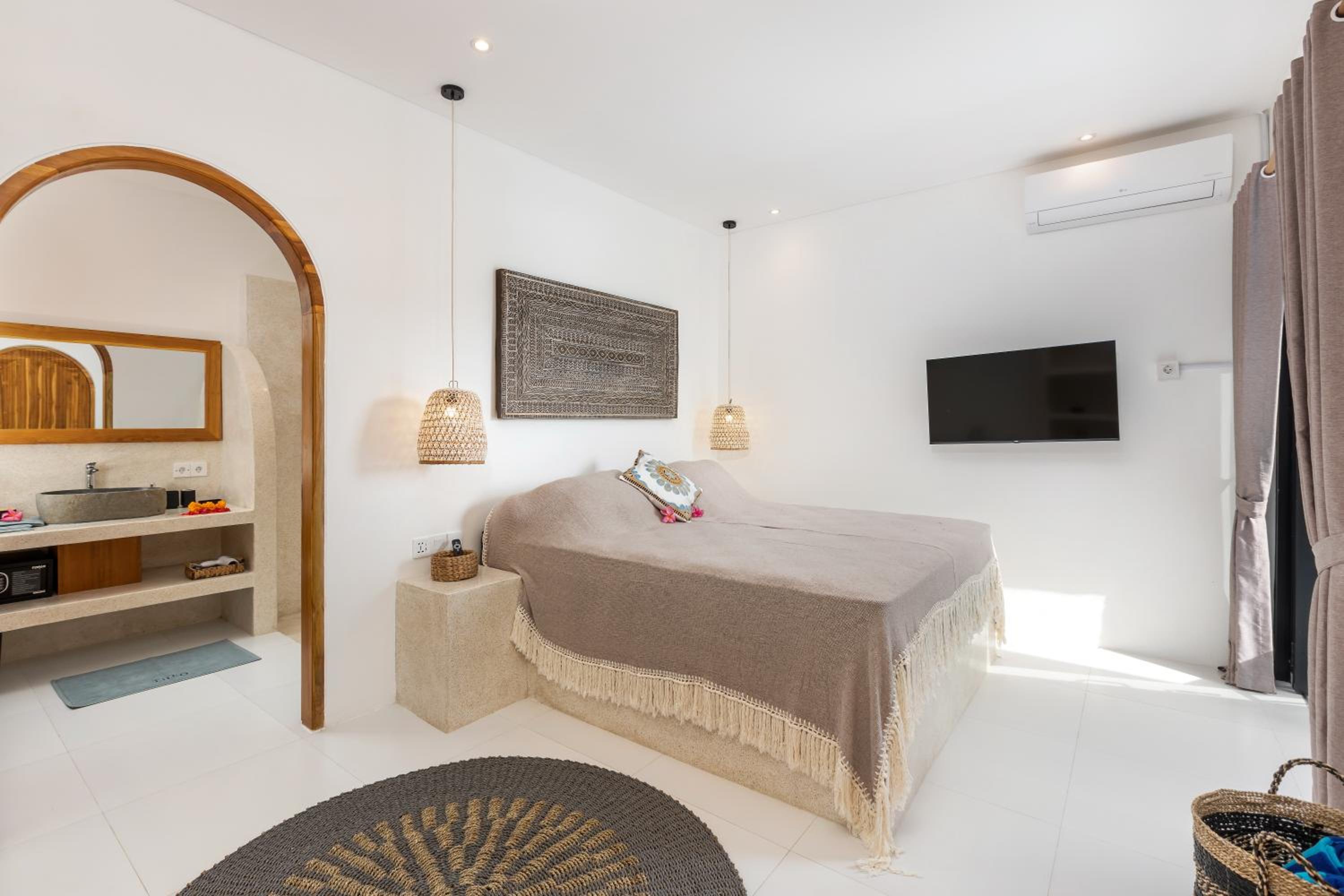 NEW! Villa Theo - 1BR Villa in Kerobokan