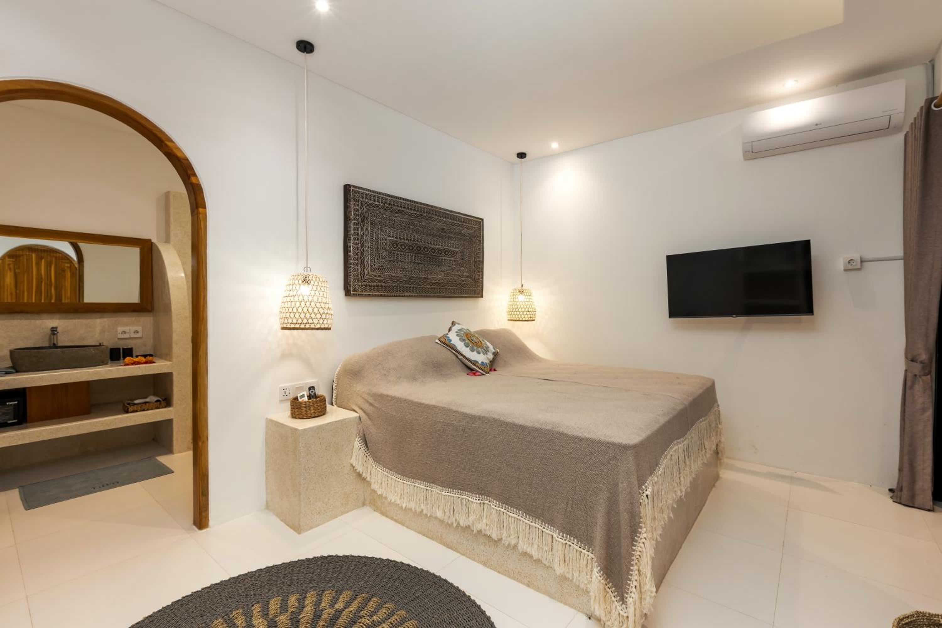 NEW! Villa Theo - 1BR Villa in Kerobokan