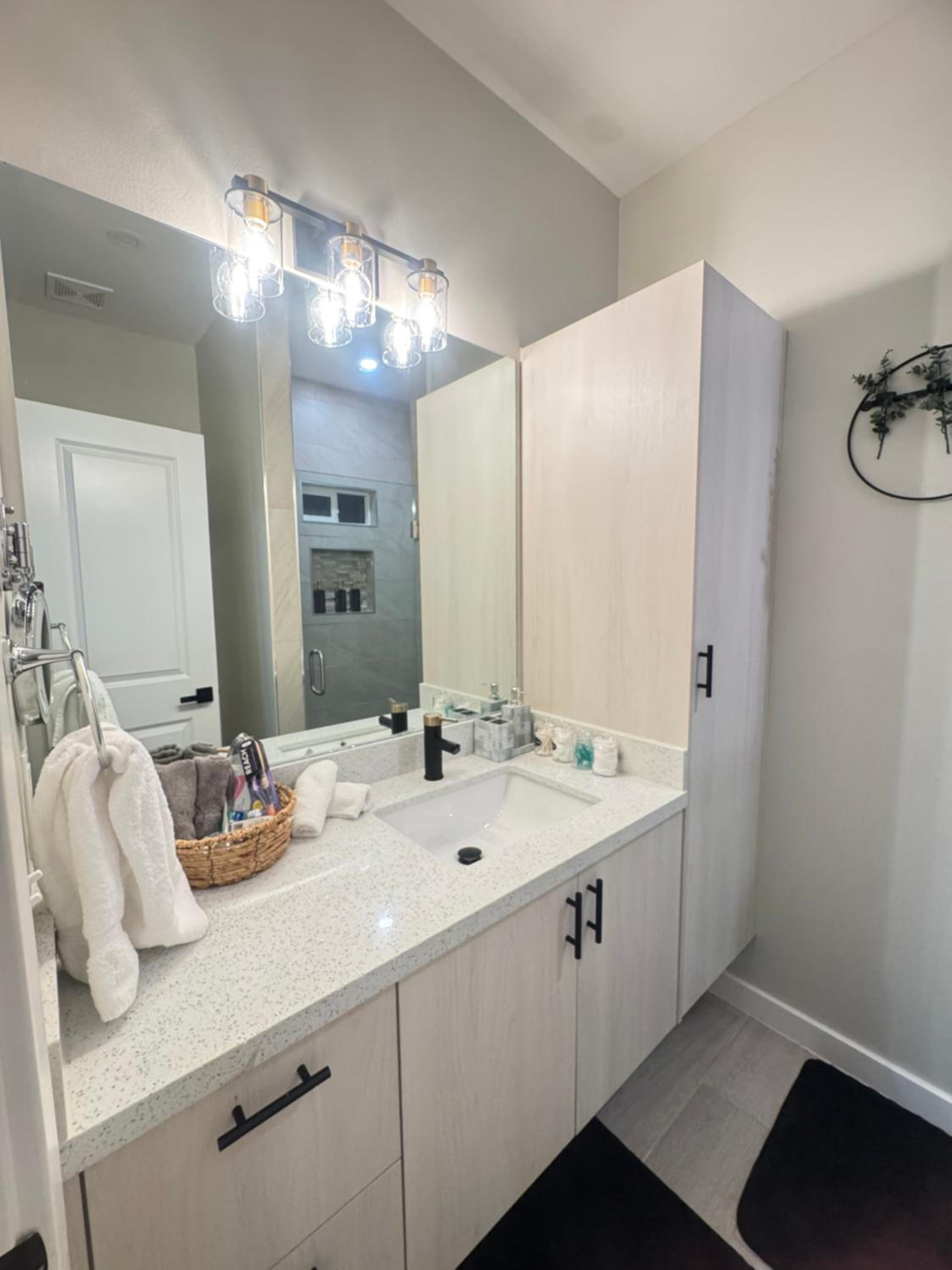 Luxe of Haven - 2bed with office and free parking