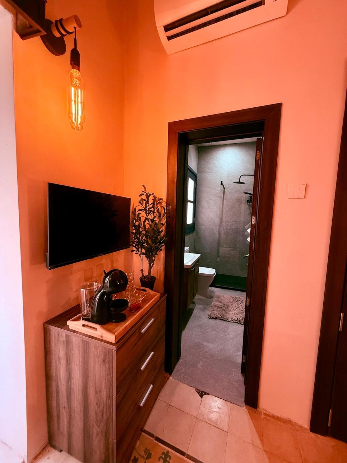 Birgu Square House By Holi