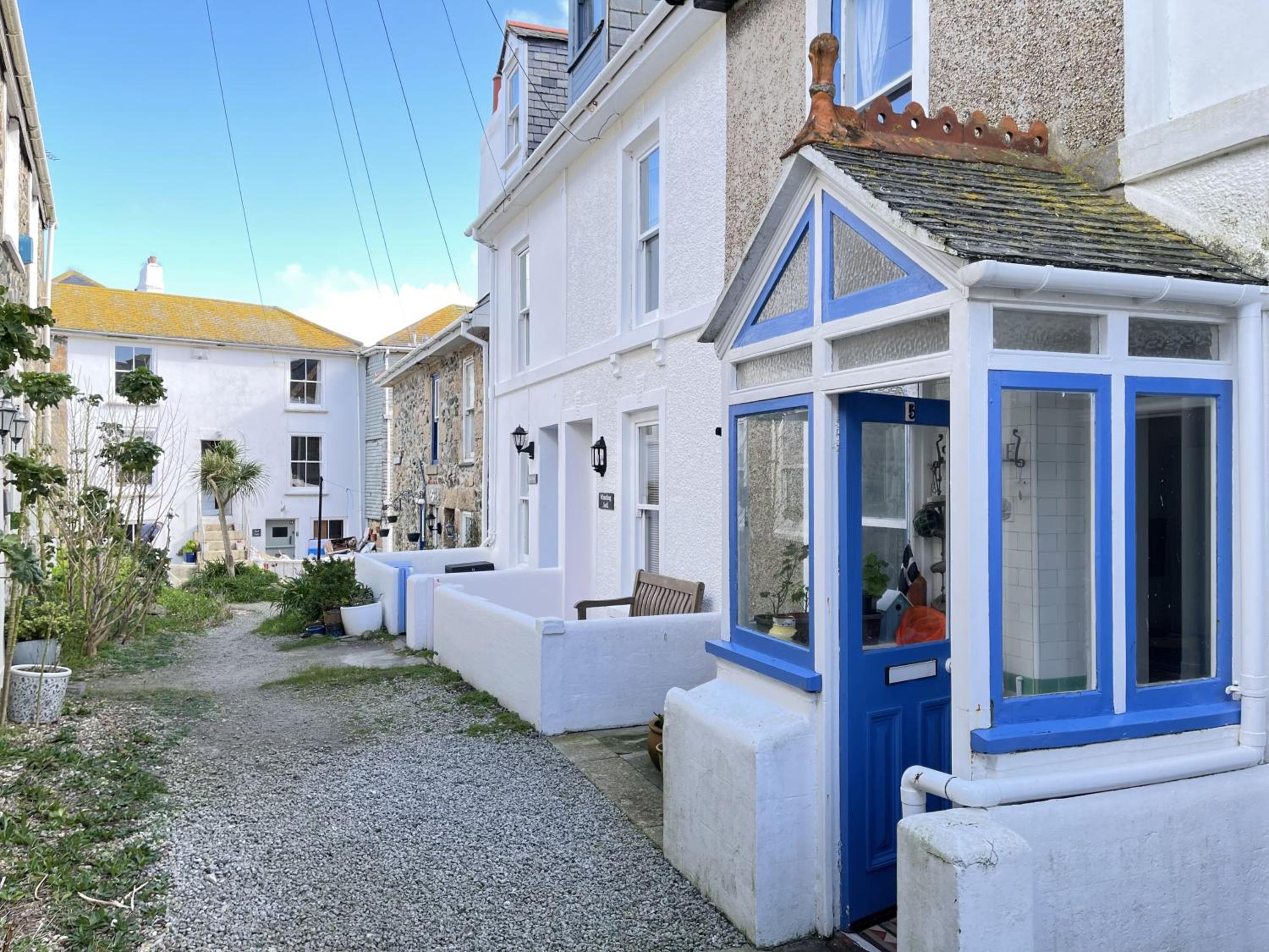 Sea Pebble a characterful fisherman cottage