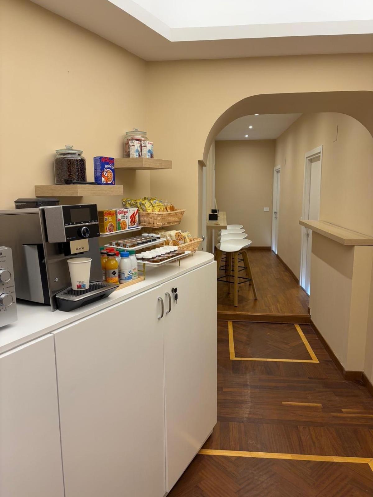 Le Vie di San Pietro Guest House