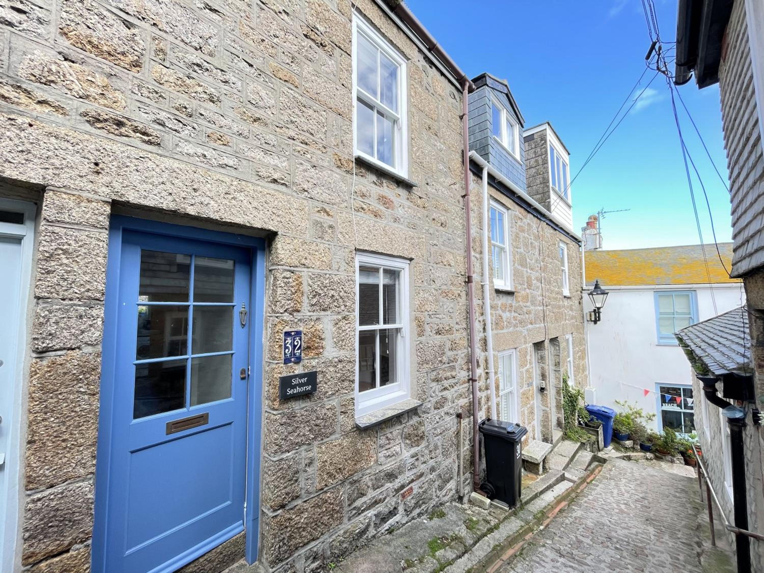 Silver Seahorse a classic fishermans cottage