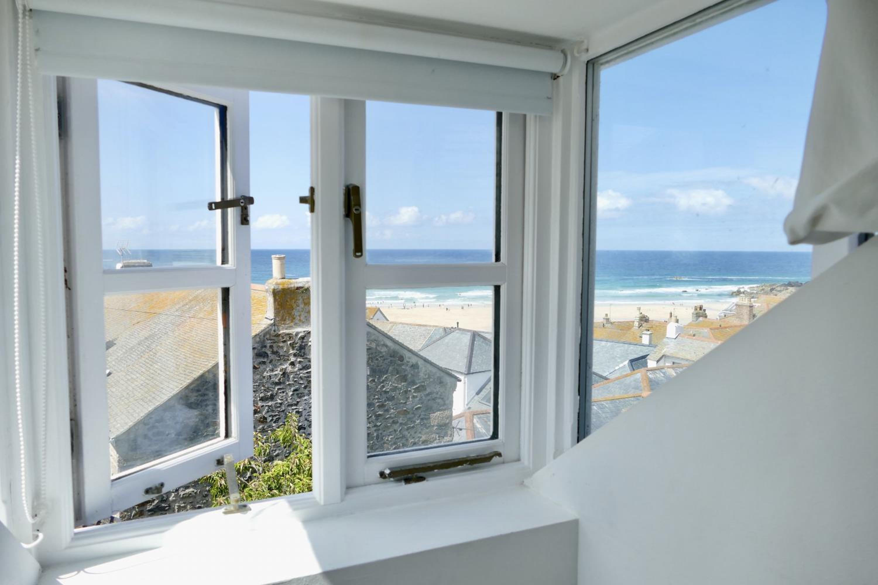 Silver Seahorse a classic fishermans cottage