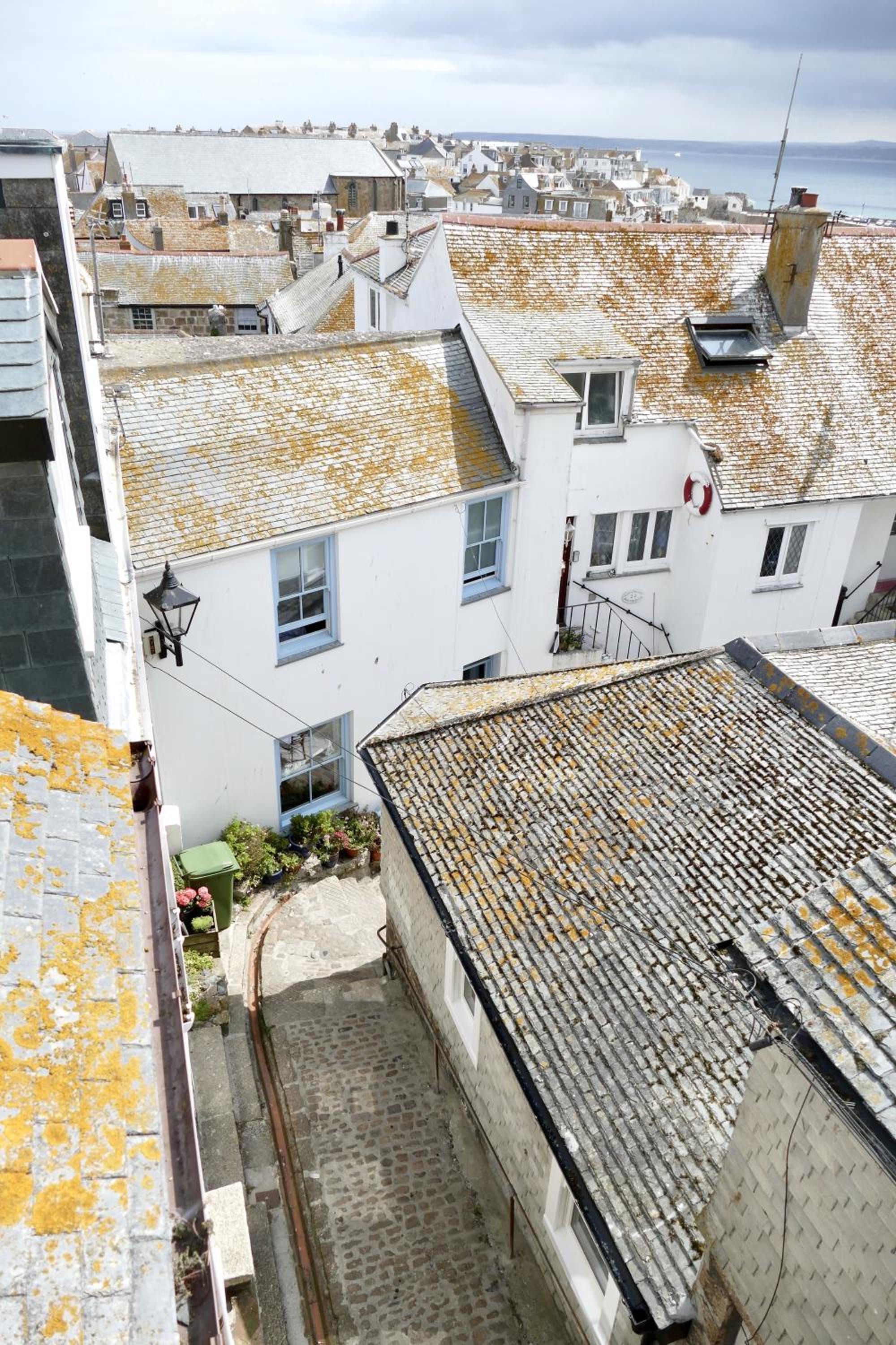 Silver Seahorse a classic fishermans cottage