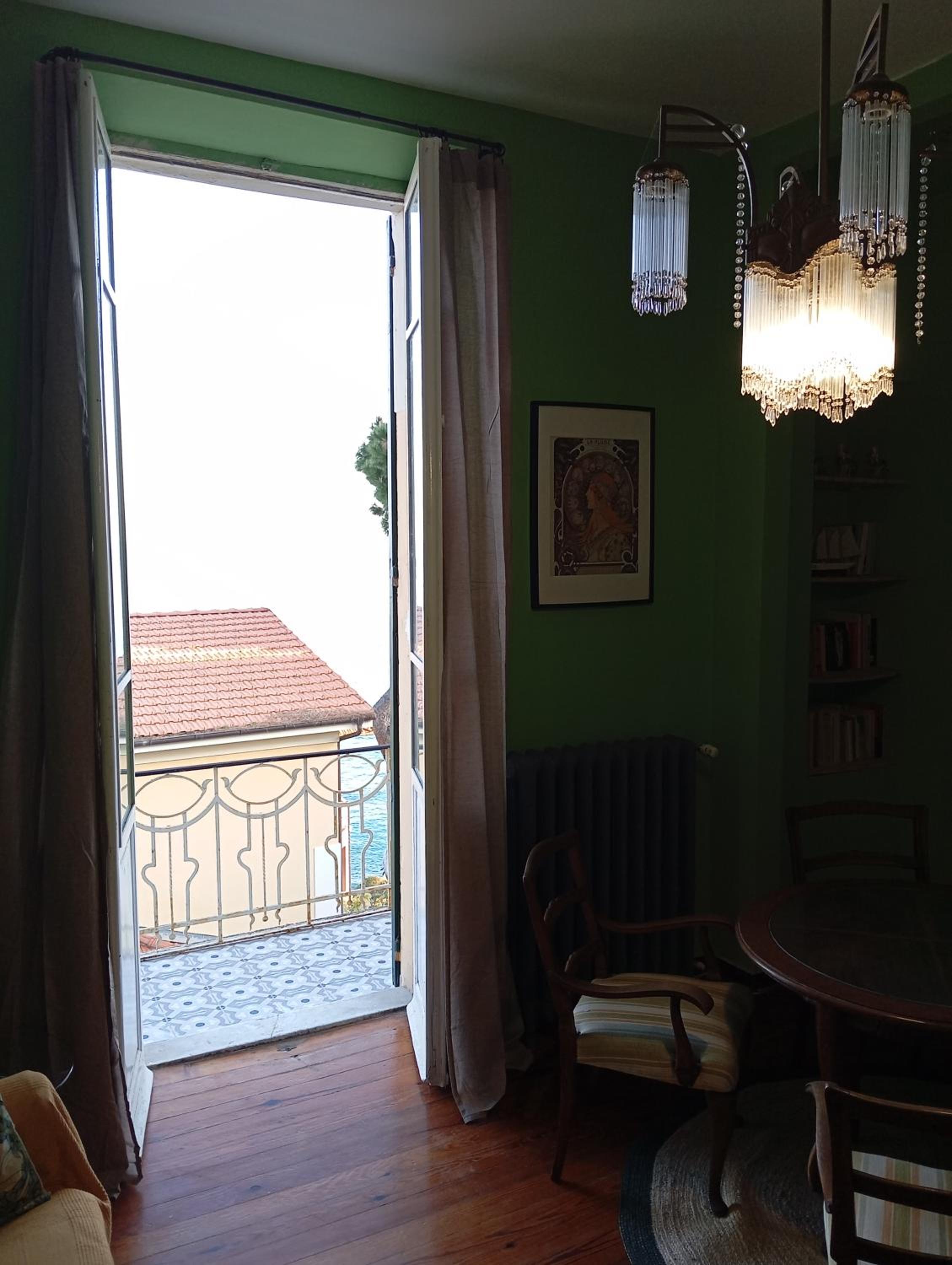 Meine Sonne Riviera, appartamento storico con vista mare, terrazzo e parcheggio