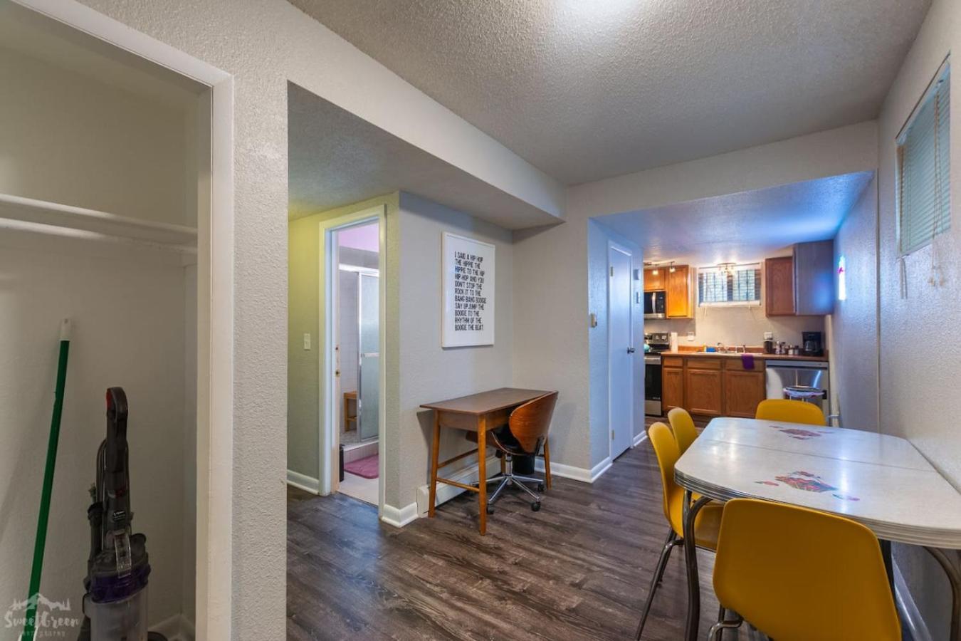 Charming 2 Bed Start Your Denver Adventure