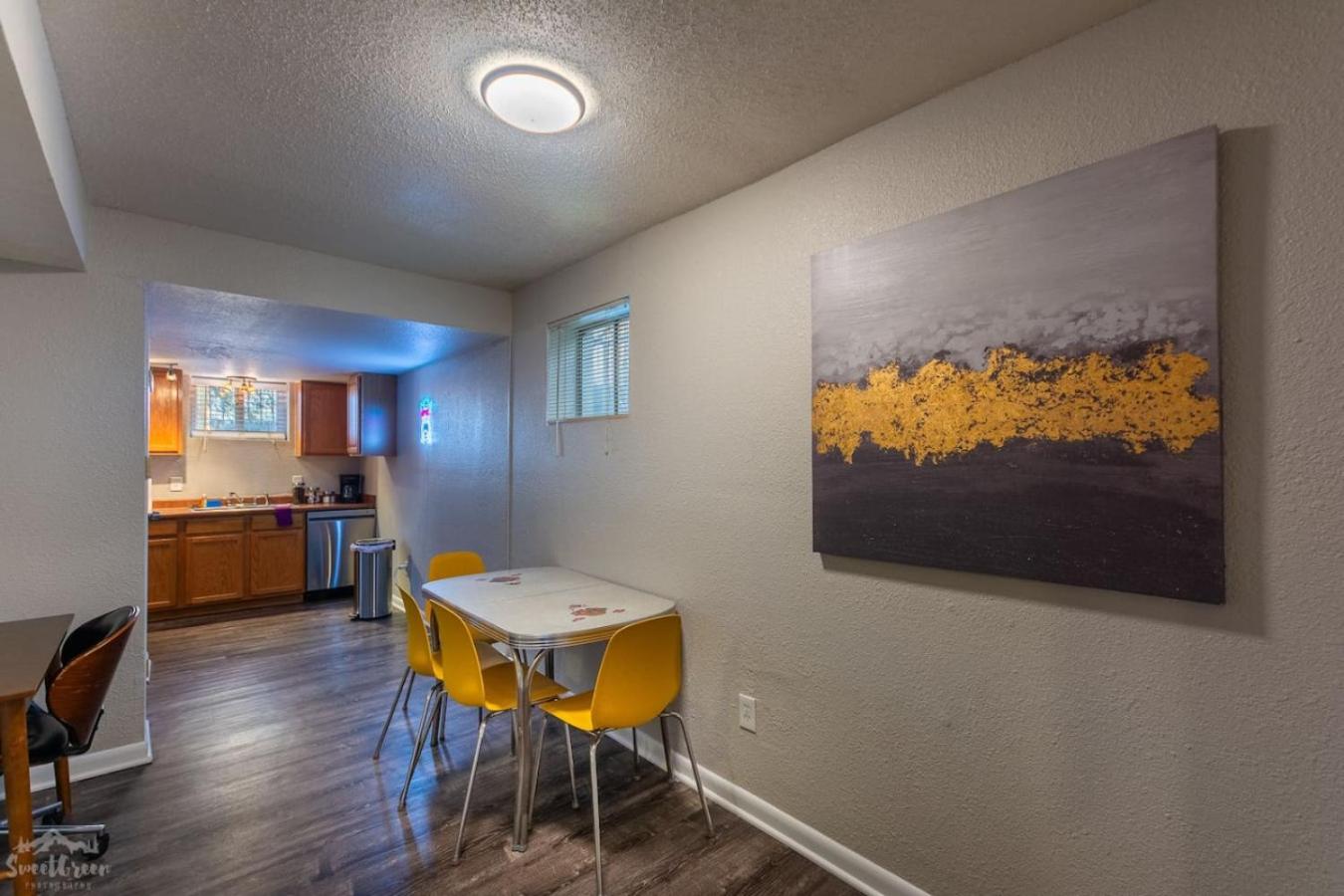 Charming 2 Bed Start Your Denver Adventure