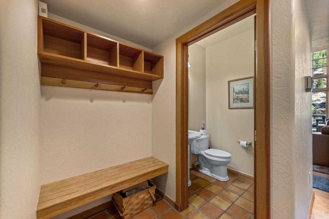 Spectacular views with Private Hot Tub Sleeps 16