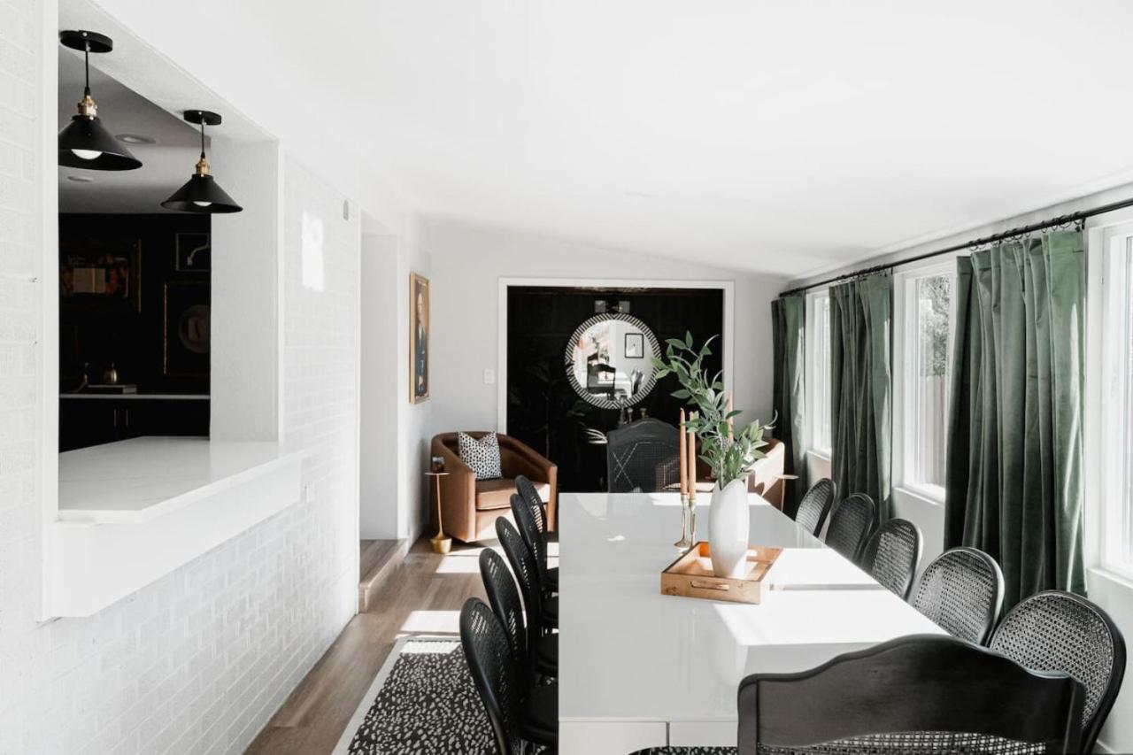 Luxe Home with Hot Tub Movie Room and Firepit Near Denver