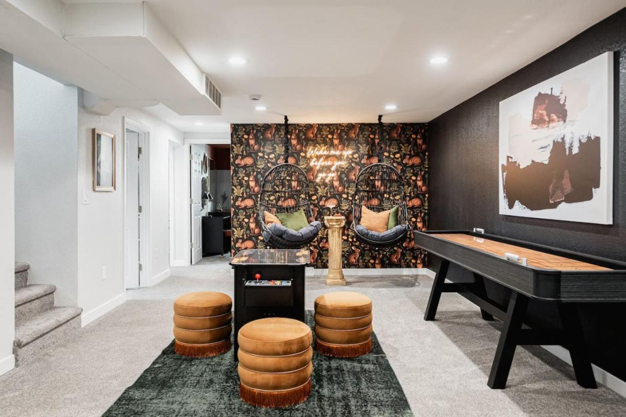 Luxe Home with Hot Tub Movie Room and Firepit Near Denver